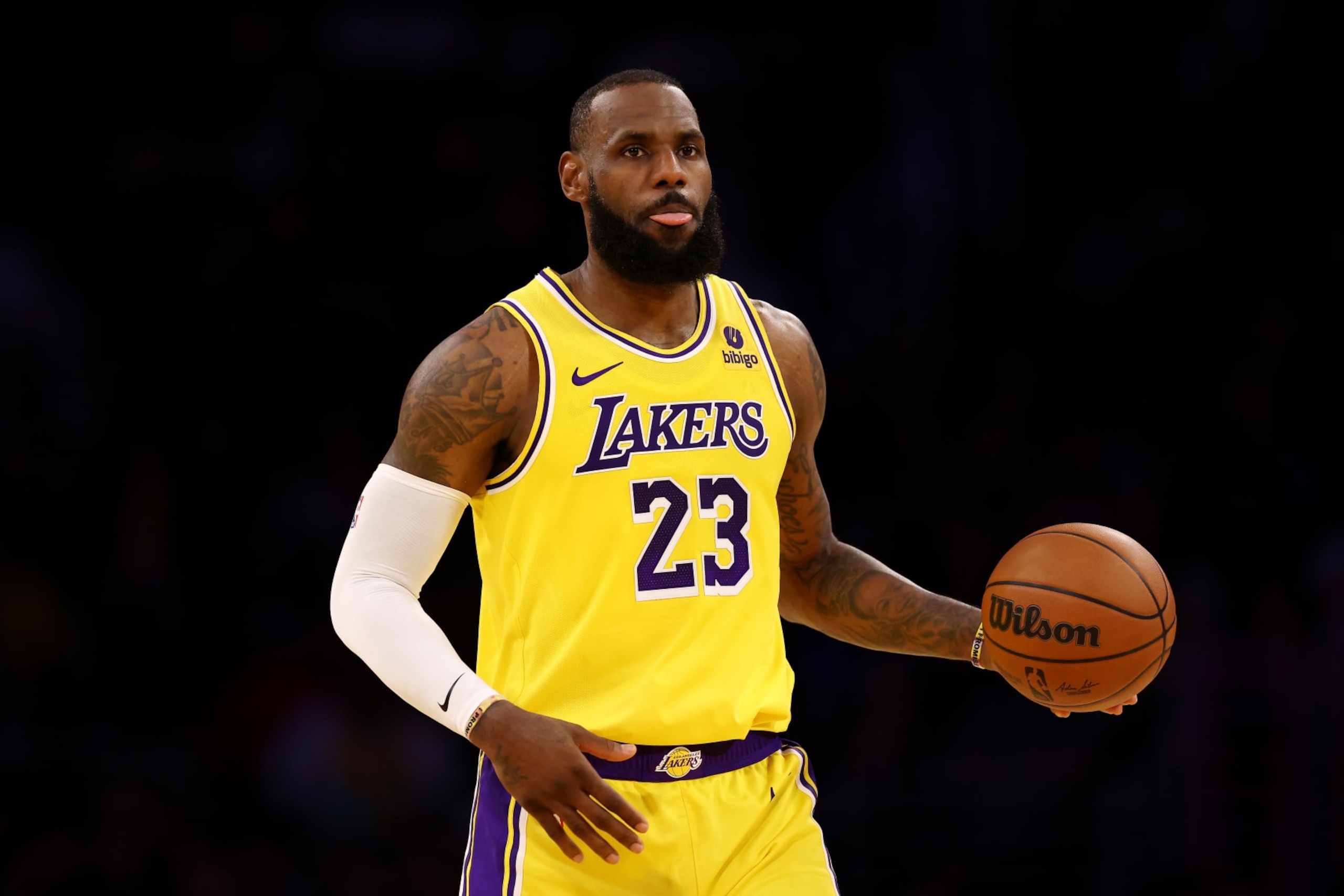 LOS ANGELES, CALIFORNIA - NOVEMBER 01: LeBron James #23 of the Los Angeles Lakers brings the ball up court during the second quarter against the Los Angeles Clippers at Crypto.com Arena on November 01, 2023 in Los Angeles, California. NOTE TO USER: User expressly acknowledges and agrees that, by downloading and or using this photograph, User is consenting to the terms and conditions of the Getty Images License Agreement. (Photo by Katelyn Mulcahy/Getty Images) LOS ANGELES, CALIFORNIA - NOVEMBER 01: LeBron James #23 of the Los Angeles Lakers brings the ball up court during the second quarter against the Los Angeles Clippers at Crypto.com Arena on November 01, 2023 in Los Angeles, California. NOTE TO USER: User expressly acknowledges and agrees that, by downloading and or using this photograph, User is consenting to the terms and conditions of the Getty Images License Agreement. (Photo by Katelyn Mulcahy/Getty Images)