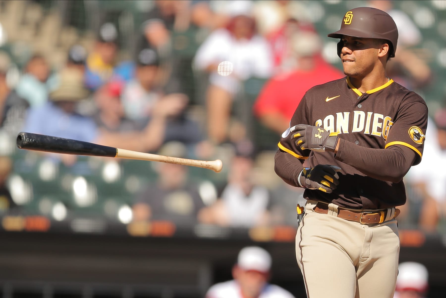 CHICAGO, IL - OCTOBER 01: San Diego Padres left fielder Juan Soto (22) flips his bat after a walk during a Major League Baseball game between the San Diego Padres and the Chicago White Sox on October 1, 2023 at Guaranteed Rate Field in Chicago, IL. (Photo by Melissa Tamez/Icon Sportswire via Getty Images)