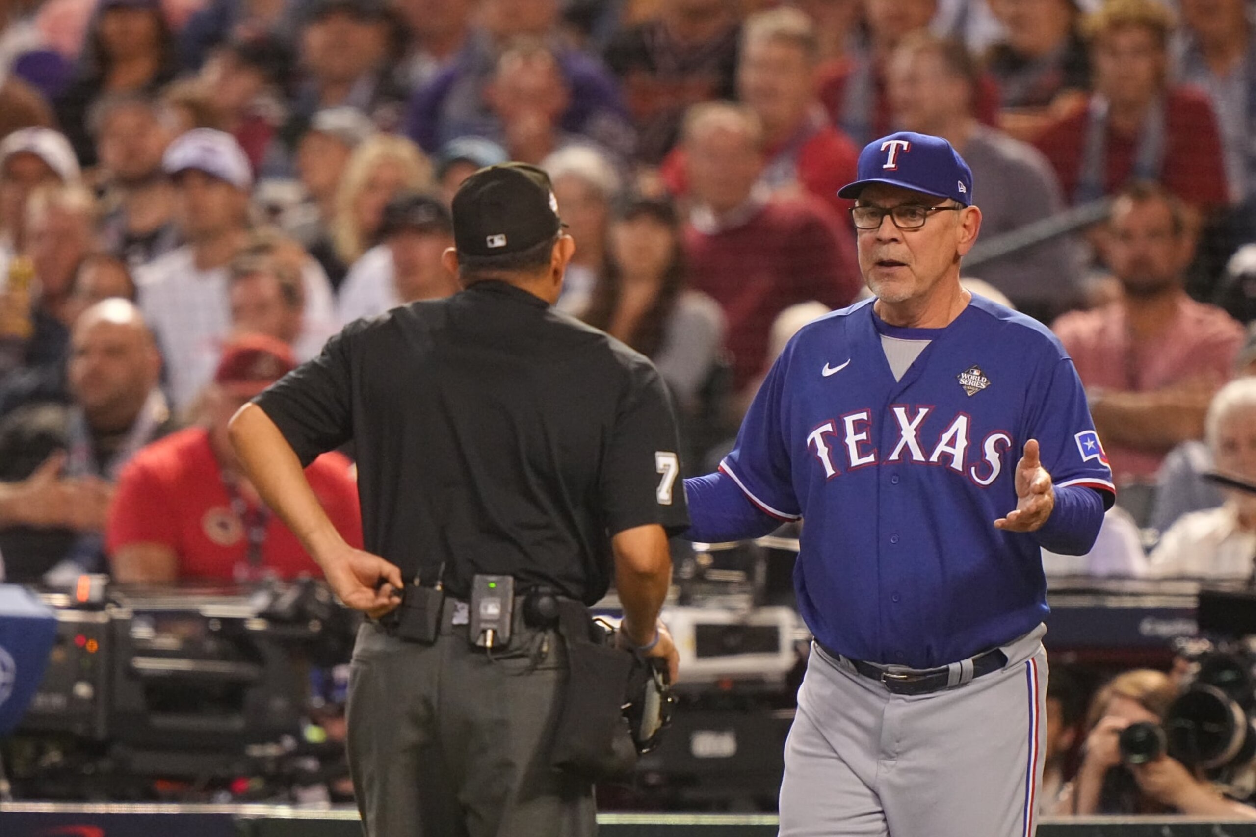 Alfonso Marquez (L) and Bruce Bochy (R)