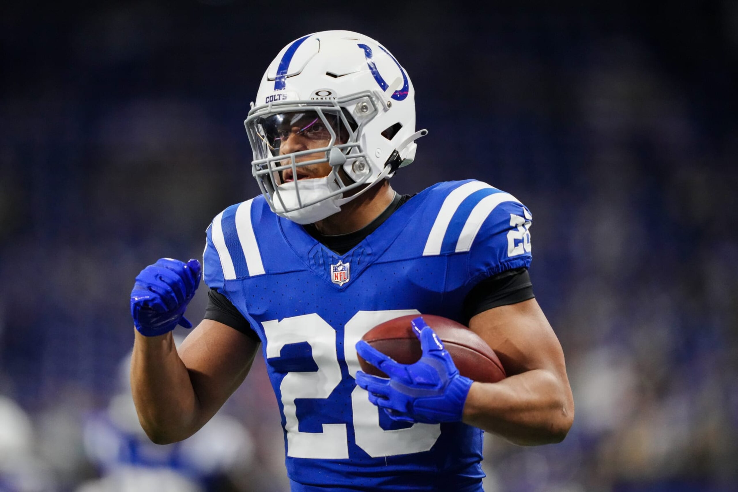 INDIANAPOLIS, INDIANA - OCTOBER 29: Jonathan Taylor #28 of the Indianapolis Colts warms up before the game against the New Orleans Saints at Lucas Oil Stadium on October 29, 2023 in Indianapolis, Indiana. (Photo by Dylan Buell/Getty Images) INDIANAPOLIS, INDIANA - OCTOBER 29: Jonathan Taylor #28 of the Indianapolis Colts warms up before the game against the New Orleans Saints at Lucas Oil Stadium on October 29, 2023 in Indianapolis, Indiana. (Photo by Dylan Buell/Getty Images)