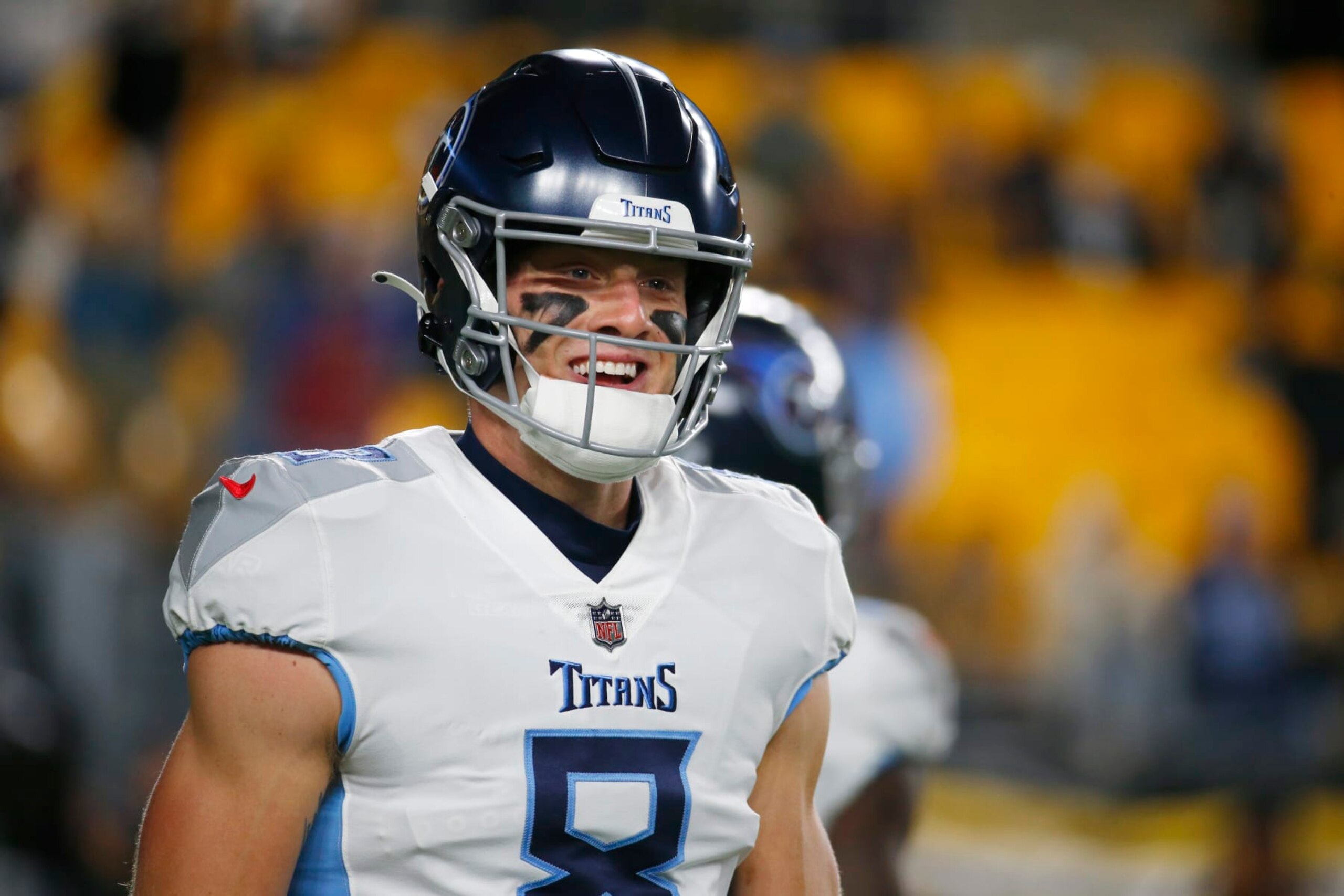 PITTSBURGH, PENNSYLVANIA - NOVEMBER 02: Will Levis #8 of the Tennessee Titans looks on before the game against the Pittsburgh Steelers at Acrisure Stadium on November 02, 2023 in Pittsburgh, Pennsylvania. (Photo by Justin K. Aller/Getty Images)