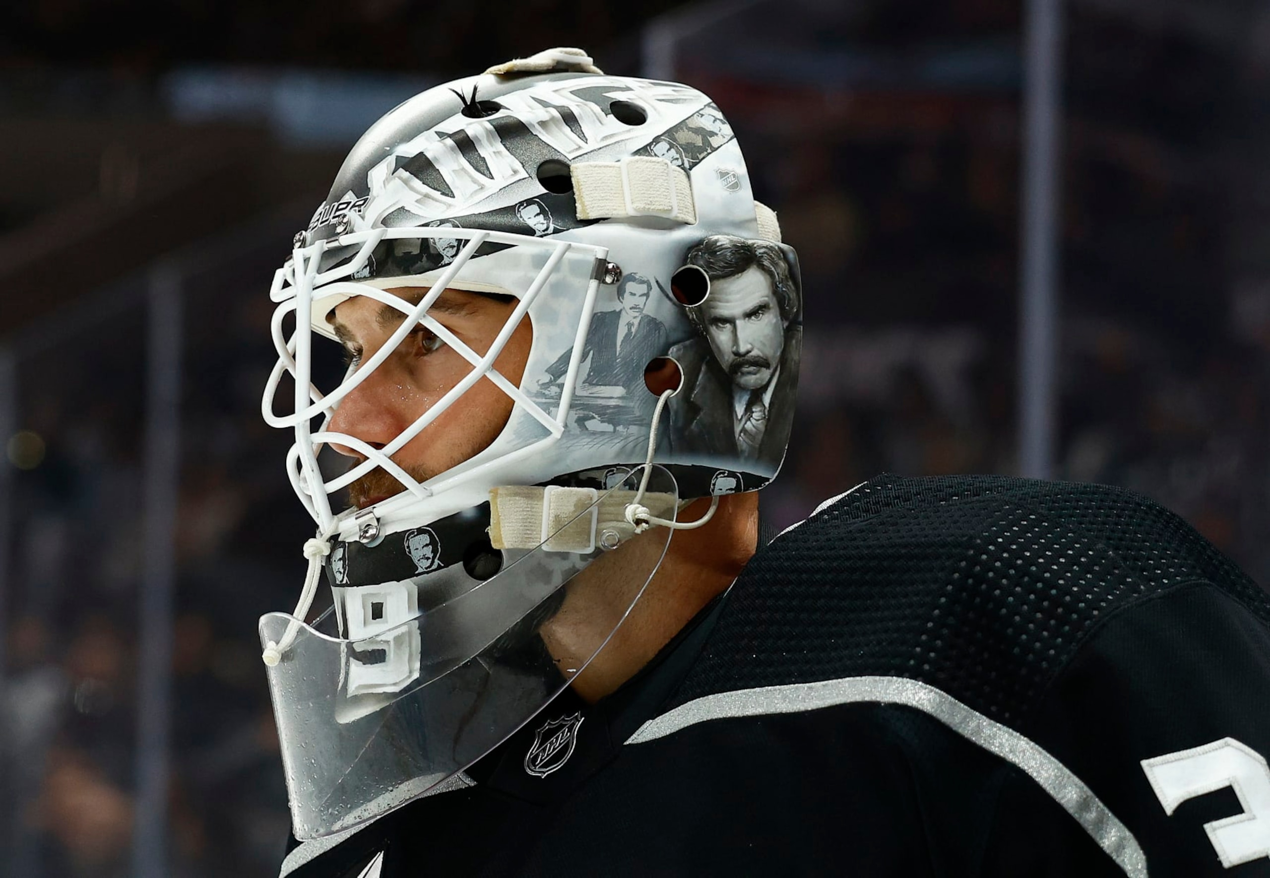 LOS ANGELES, CALIFORNIA - OCTOBER 28: Cam Talbot #39 of the Los Angeles Kings in goal against the Vegas Golden Knights in the first period at Crypto.com Arena on October 28, 2023 in Los Angeles, California. (Photo by Ronald Martinez/Getty Images)