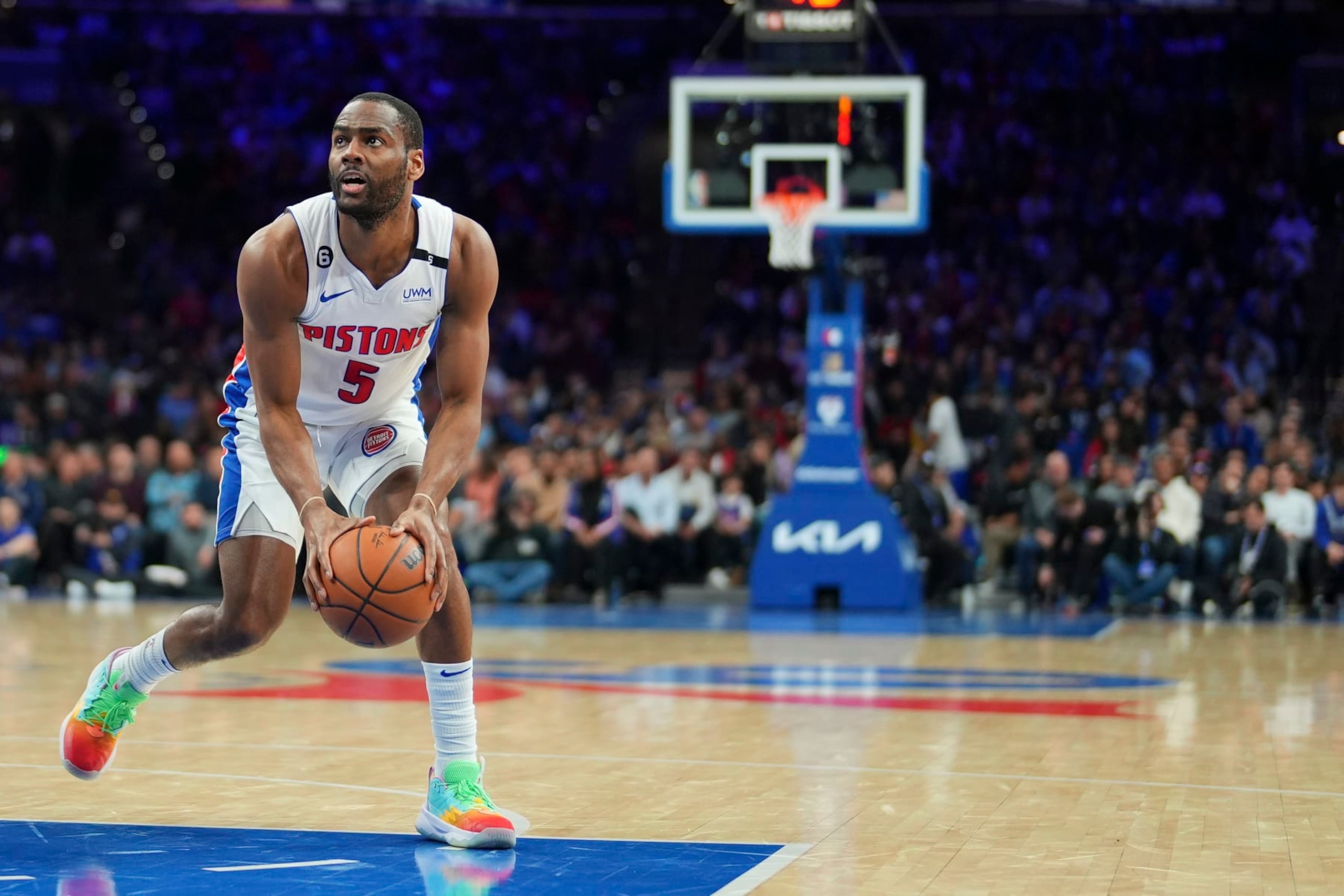 PHILADELPHIA, PA - JANUARY 10: Alec Burks #5 of the Detroit Pistons controls the ball against the Philadelphia 76ers at the Wells Fargo Center on January 10, 2023 in Philadelphia, Pennsylvania. NOTE TO USER: User expressly acknowledges and agrees that, by downloading and or using this photograph, User is consenting to the terms and conditions of the Getty Images License Agreement. (Photo by Mitchell Leff/Getty Images)