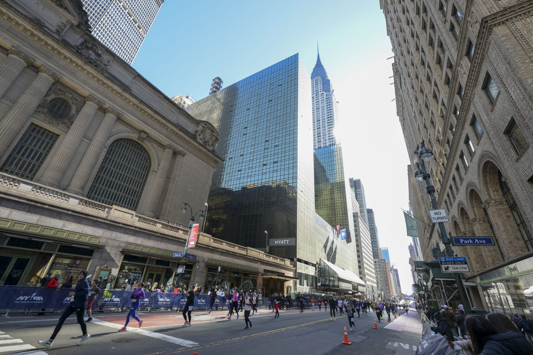 NEW YORK, US - MARCH 19: Athletes and participants compete in the 2023 United Airlines NYC Half Marathon held on the streets of New York City, United States on march 19, 2023. More than 25,000 athletes and participants competed in the annual 13.1-mile journey, which started from Brooklyn, passed through the Manhattan Bridge and Times Square and ended in Central Park. (Photo by Fatih Aktas/Anadolu Agency via Getty Images)