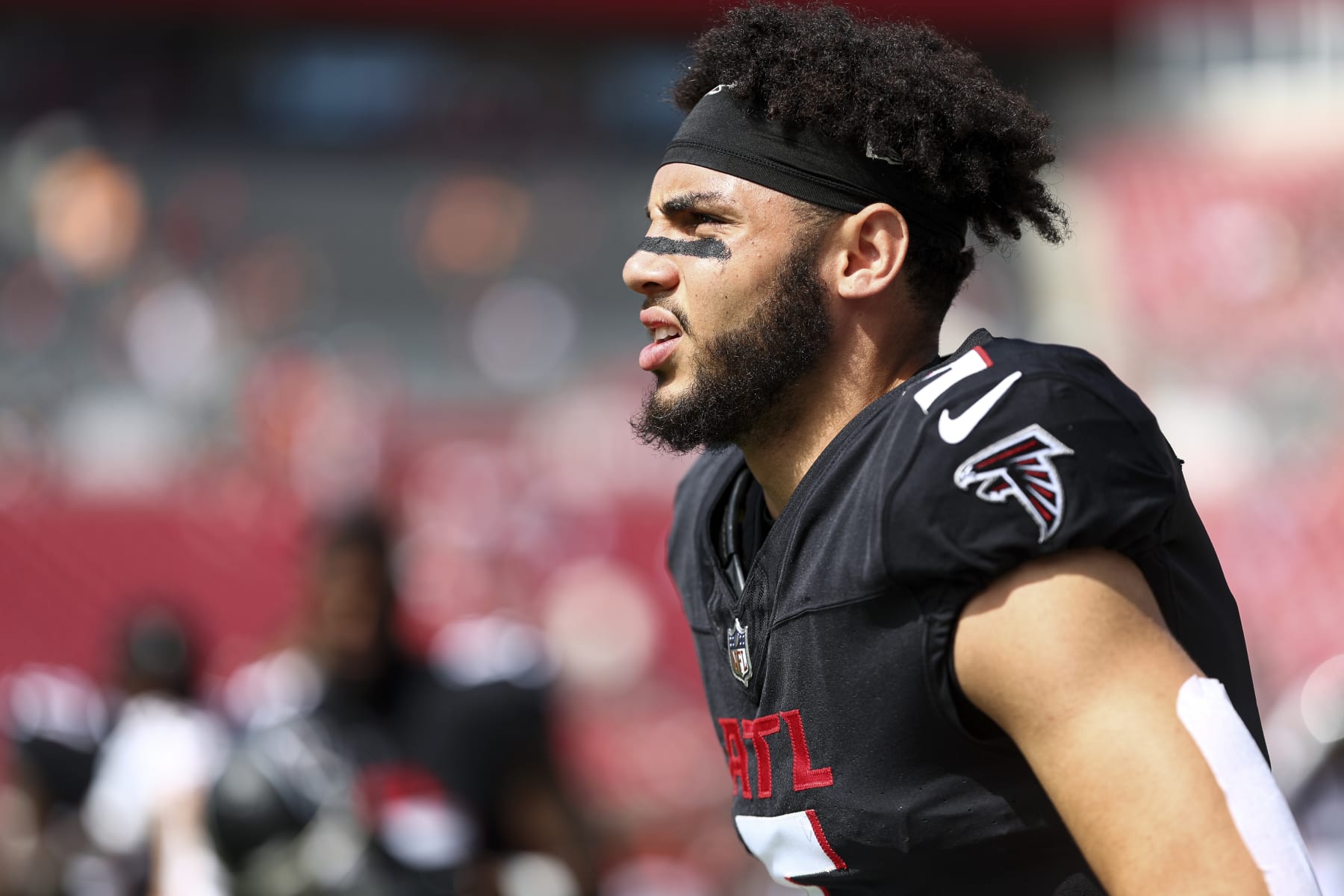 TAMPA, FL - OCTOBER 22: Drake London #5 of the Atlanta Falcons warms up prior to an NFL football game against the Tampa Bay Buccaneers at Raymond James Stadium on October 22, 2023 in Tampa, Florida. (Photo by Kevin Sabitus/Getty Images)