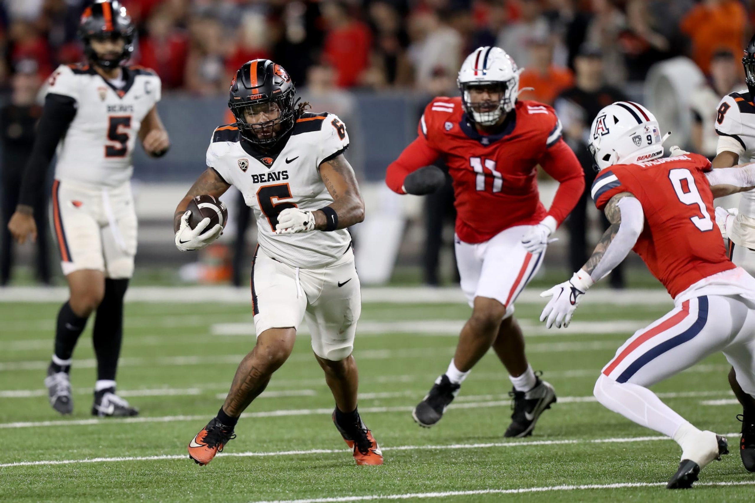 TUCSON, AZ - OCTOBER 28: Oregon State Beavers running back Damien Martinez #6 during the second half of a football game between the Oregon State Beavers and the University of Arizona Wildcats on October 28, 2023 at Arizona Stadium in Tucson, AZ. (Photo by Christopher Hook/Icon Sportswire via Getty Images)