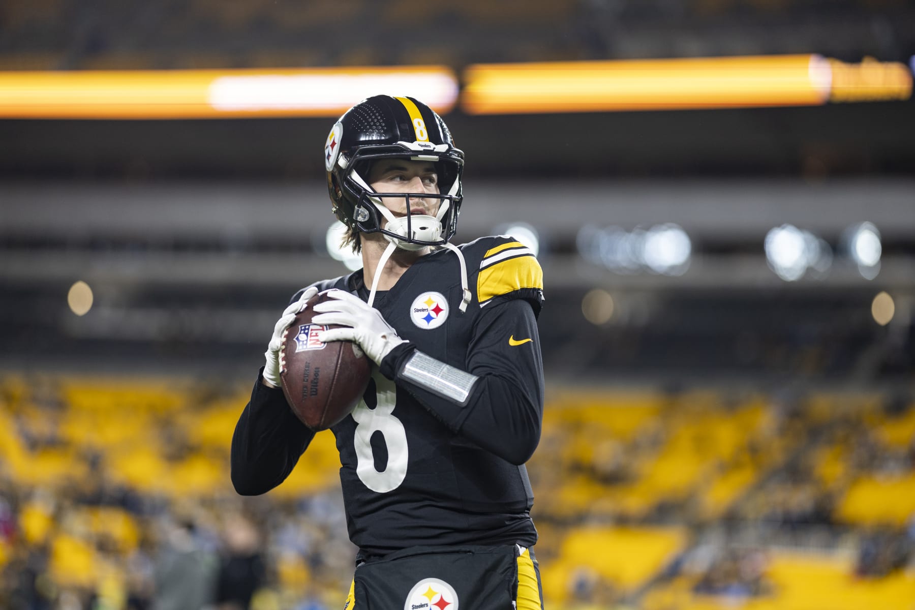 PITTSBURGH, PENNSYLVANIA - NOVEMBER 02: Kenny Pickett #8 of the Pittsburgh Steelers throws a pass as he warms up prior to an NFL football game between the Pittsburgh Steelers and the Tennessee Titans at Acrisure Stadium on November 02, 2023 in Pittsburgh, Pennsylvania. (Photo by Michael Owens/Getty Images)