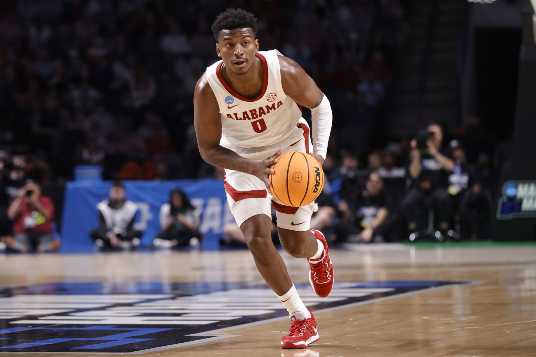 Jaden Bradley gets to face his former team.