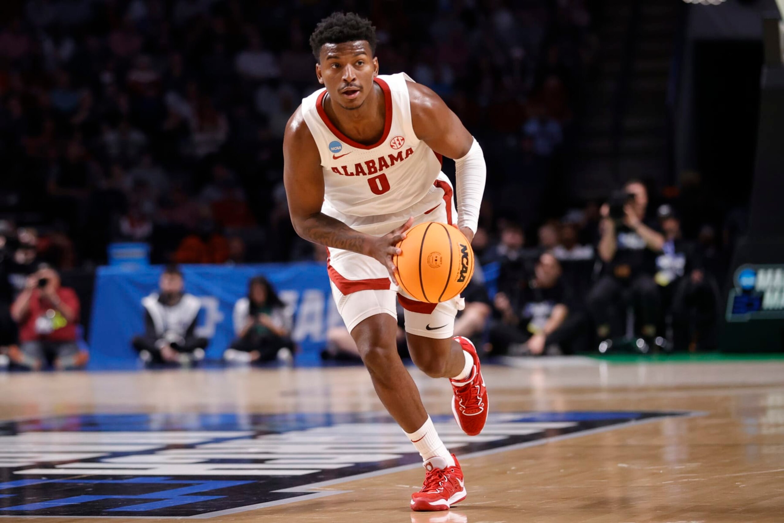 Jaden Bradley gets to face his former team.