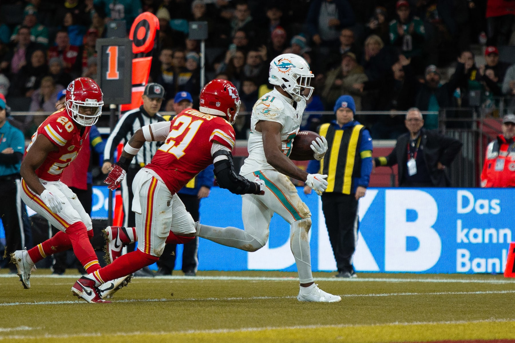 Dolphins RB Raheem Mostert scored a touchdown against Kansas City
