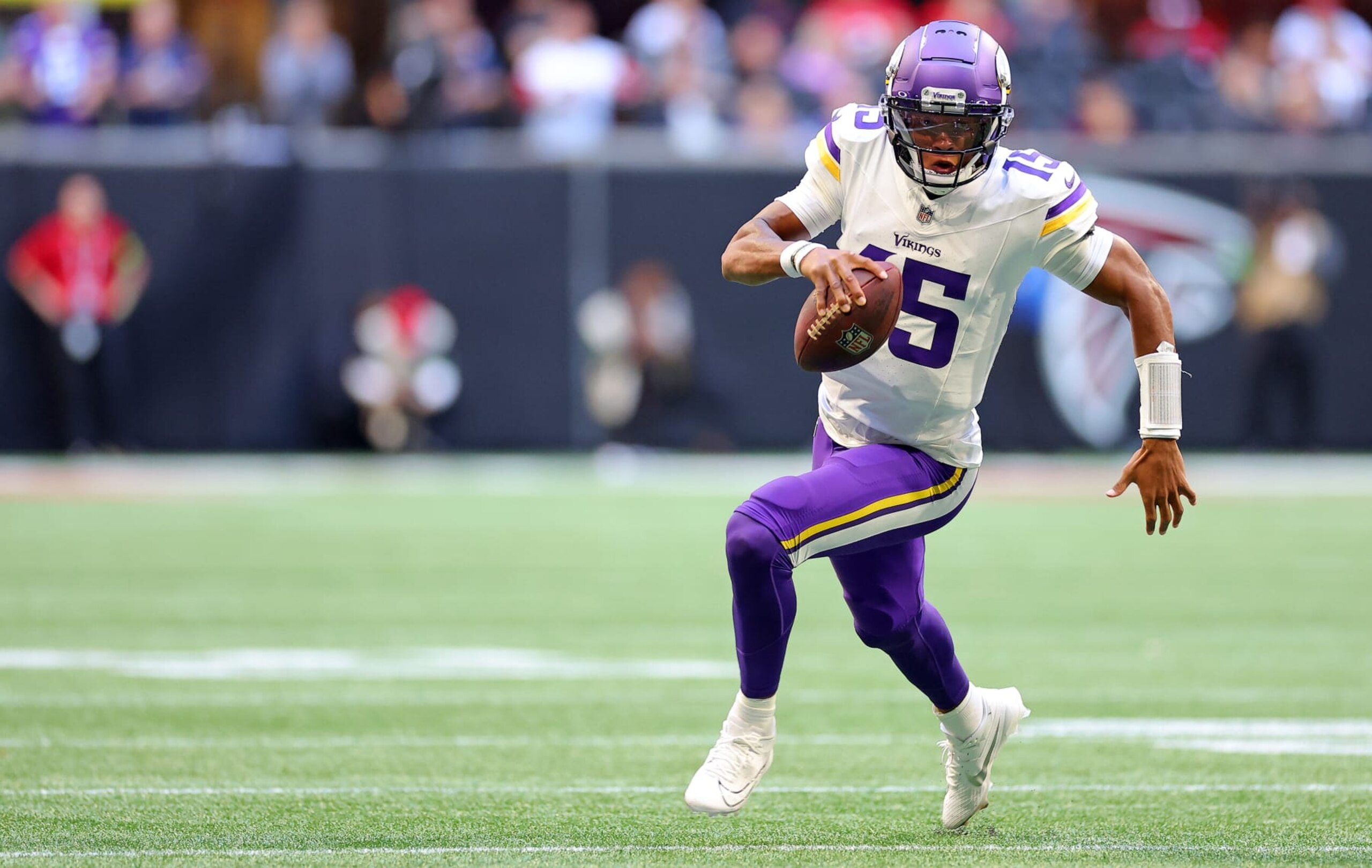 Vikings QB Joshua Dobbs