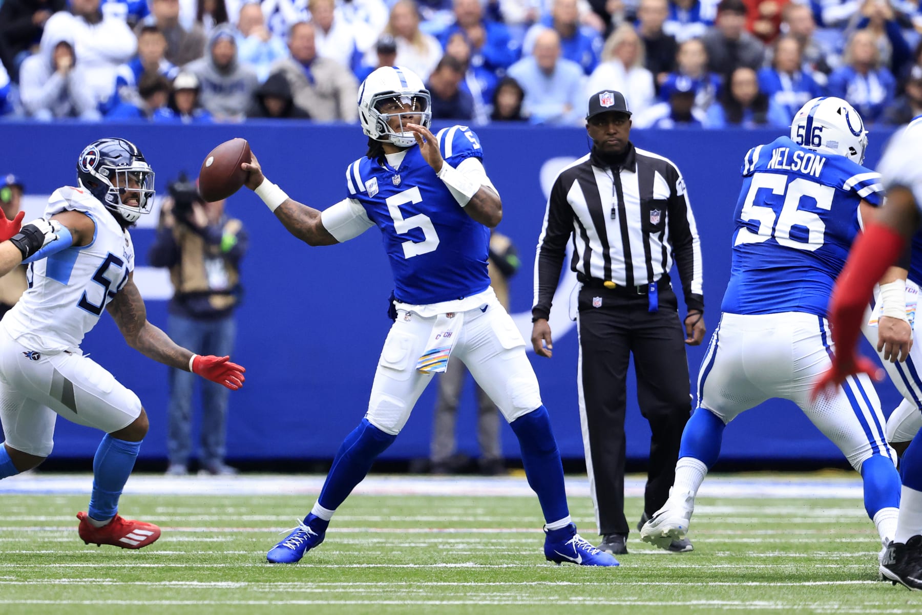 INDIANAPOLIS, INDIANA - OCTOBER 08: Anthony Richardson #5 of the Indianapolis Colts throws the ball in the game against the Tennessee Titans at Lucas Oil Stadium on October 08, 2023 in Indianapolis, Indiana. (Photo by Justin Casterline/Getty Images)