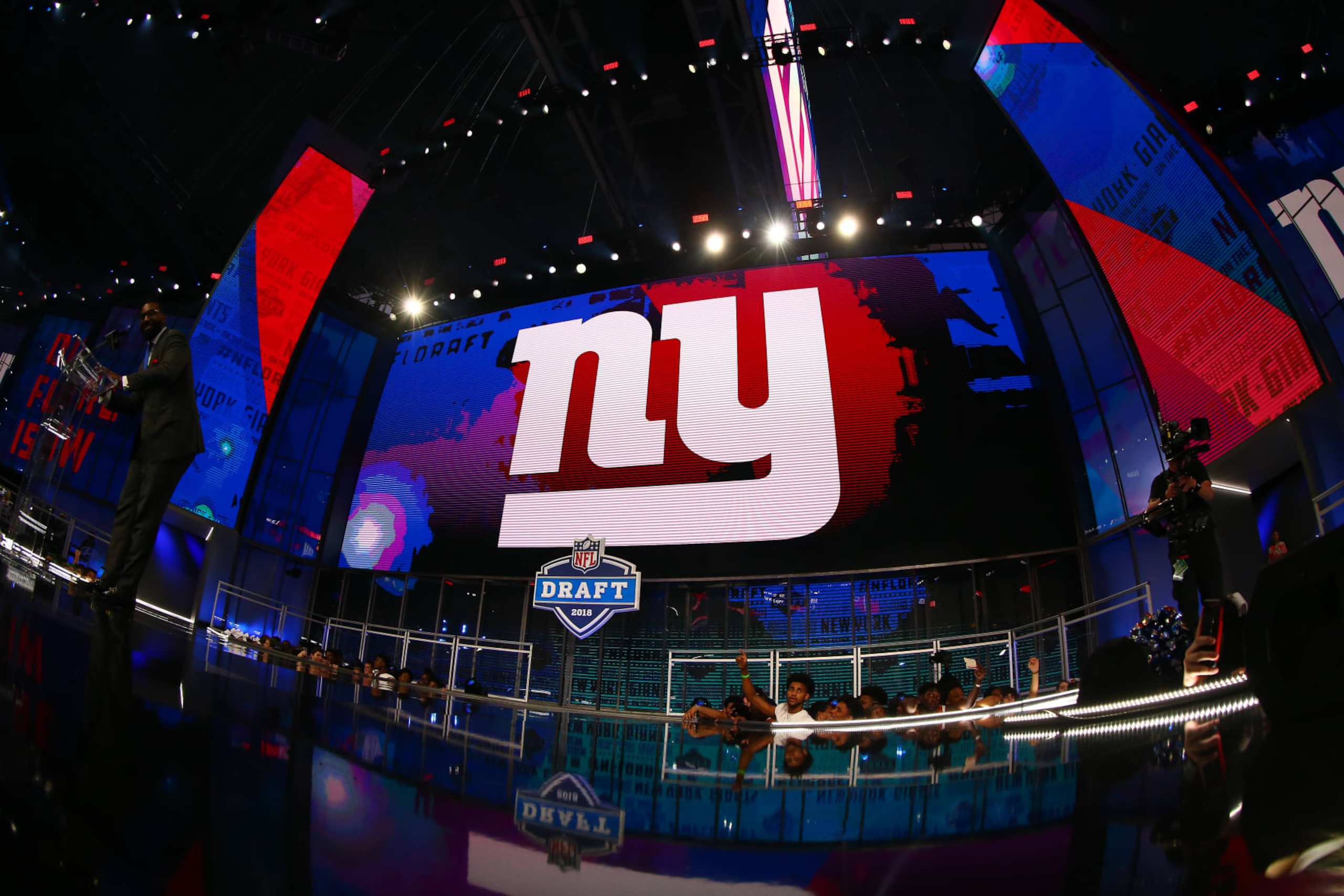 ARLINGTON, TX - APRIL 27:   New York Giant logo on the video board during the third round of the 2018 NFL Draft on April 27, 2018, at AT&T Stadium in Arlington, TX.   (Photo by Rich Graessle/Icon Sportswire via Getty Images)
