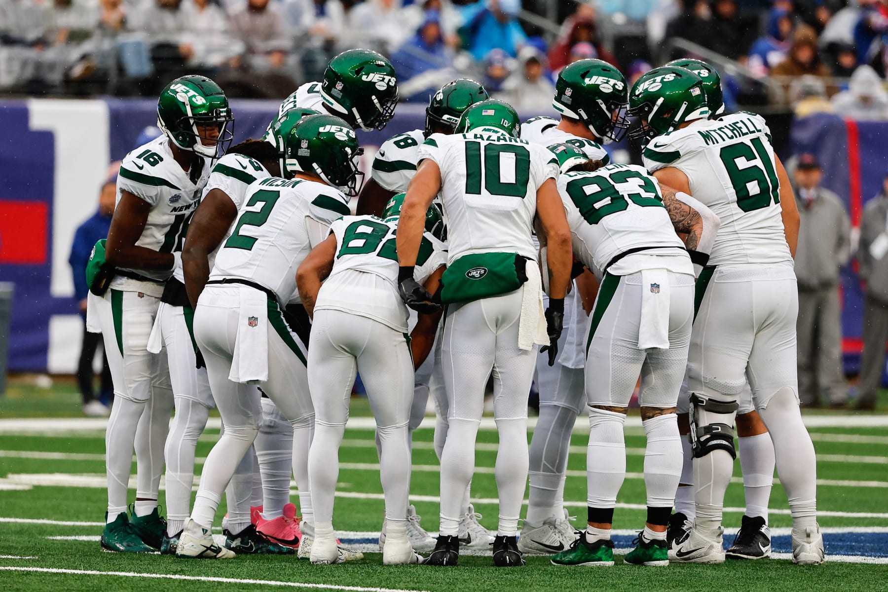 EAST RUTHERFORD, NJ - OCTOBER 29:  New York Jets offensive huddle during the game against the New York Giants on October 29, 2023 at MetLife Stadium in East Rutherford, New Jersey.  (Photo by Rich Graessle/Icon Sportswire via Getty Images)
