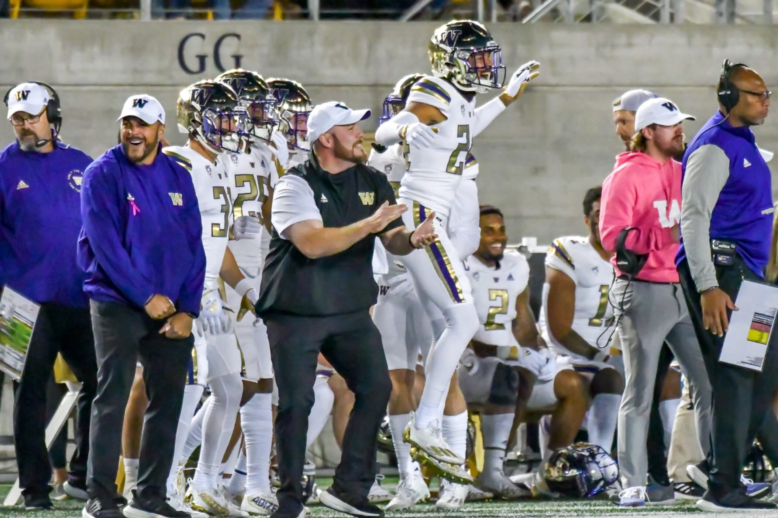 BERKELEY, CA - OCTOBER 22: California Golden Bears Offensive Coordinator, Ryan Grubb, applauds a play by the California Golden Bears offense during the game between the Washington Huskies and the Cal Bears on Saturday, October 22, 2022 at Memorial Stadium in Berkeley, California. (Photo by Douglas Stringer/Icon Sportswire via Getty Images)