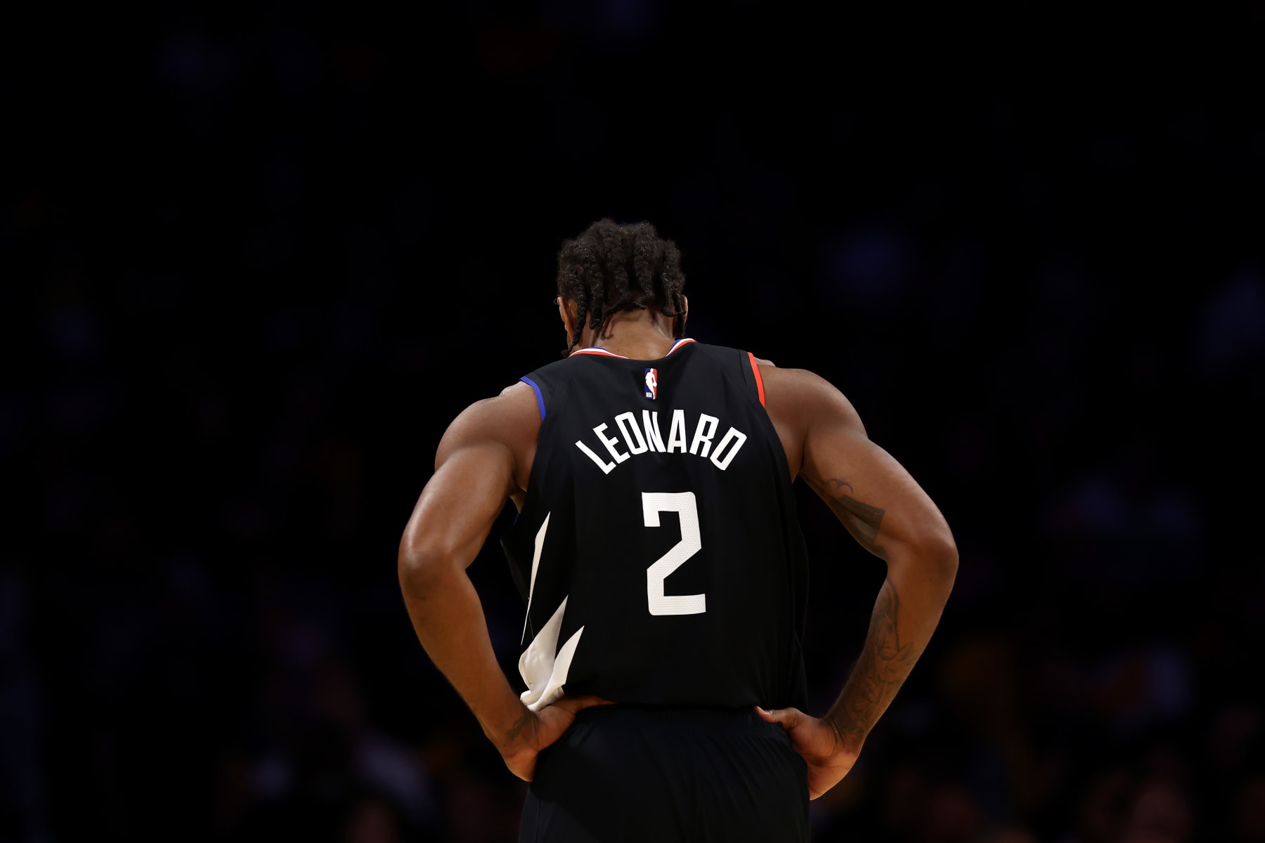 LOS ANGELES, CALIFORNIA - NOVEMBER 01: Kawhi Leonard #2 of the Los Angeles Clippers stands on court during the second quarter against the Los Angeles Lakers at Crypto.com Arena on November 01, 2023 in Los Angeles, California. NOTE TO USER: User expressly acknowledges and agrees that, by downloading and or using this photograph, User is consenting to the terms and conditions of the Getty Images License Agreement. (Photo by Katelyn Mulcahy/Getty Images)