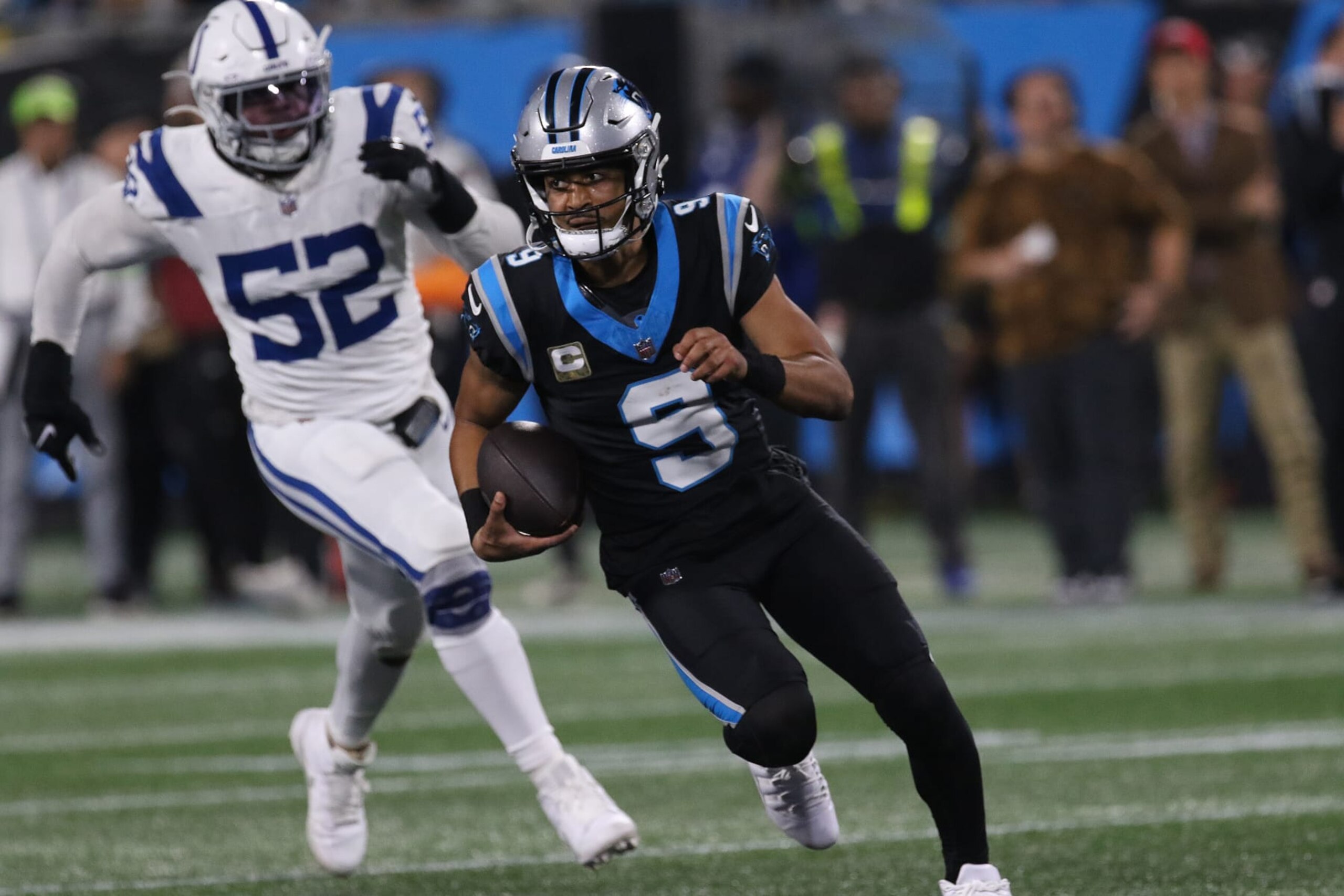 CHARLOTTE, NC - NOVEMBER 05: Carolina Panthers quarterback Bryce Young (9) runs with the ball during a NFL football game between the Indianapolis Colts and the Carolina Panthers on November 5, 2023 at Bank of America Stadium in Charlotte, N.C.(Photo by John Byrum/Icon Sportswire via Getty Images)
