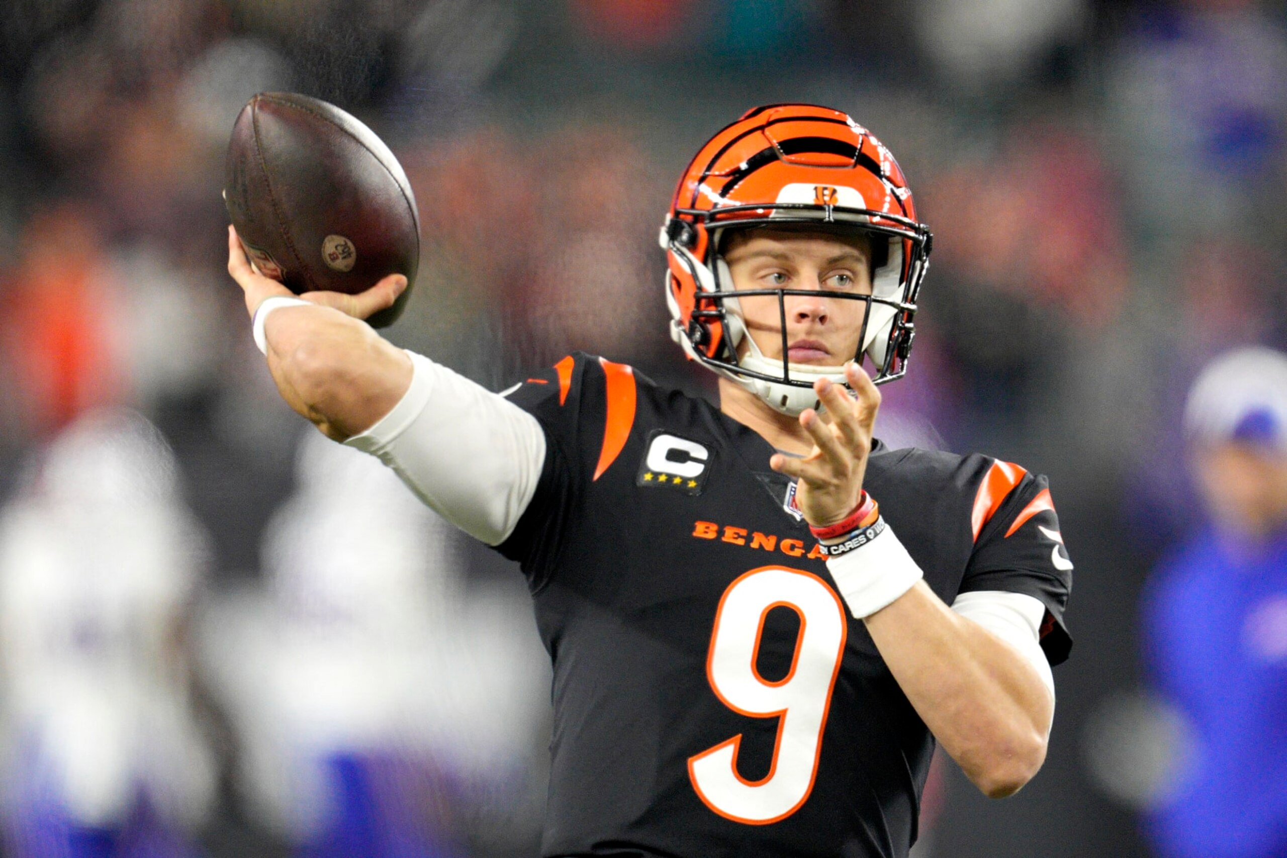 CINCINNATI, OHIO - NOVEMBER 05:  Joe Burrow #9 of the Cincinnati Bengals warms up prior to the game against the Buffalo Bills at Paycor Stadium on November 05, 2023 in Cincinnati, Ohio. (Photo by Jeff Dean/Getty Images)
