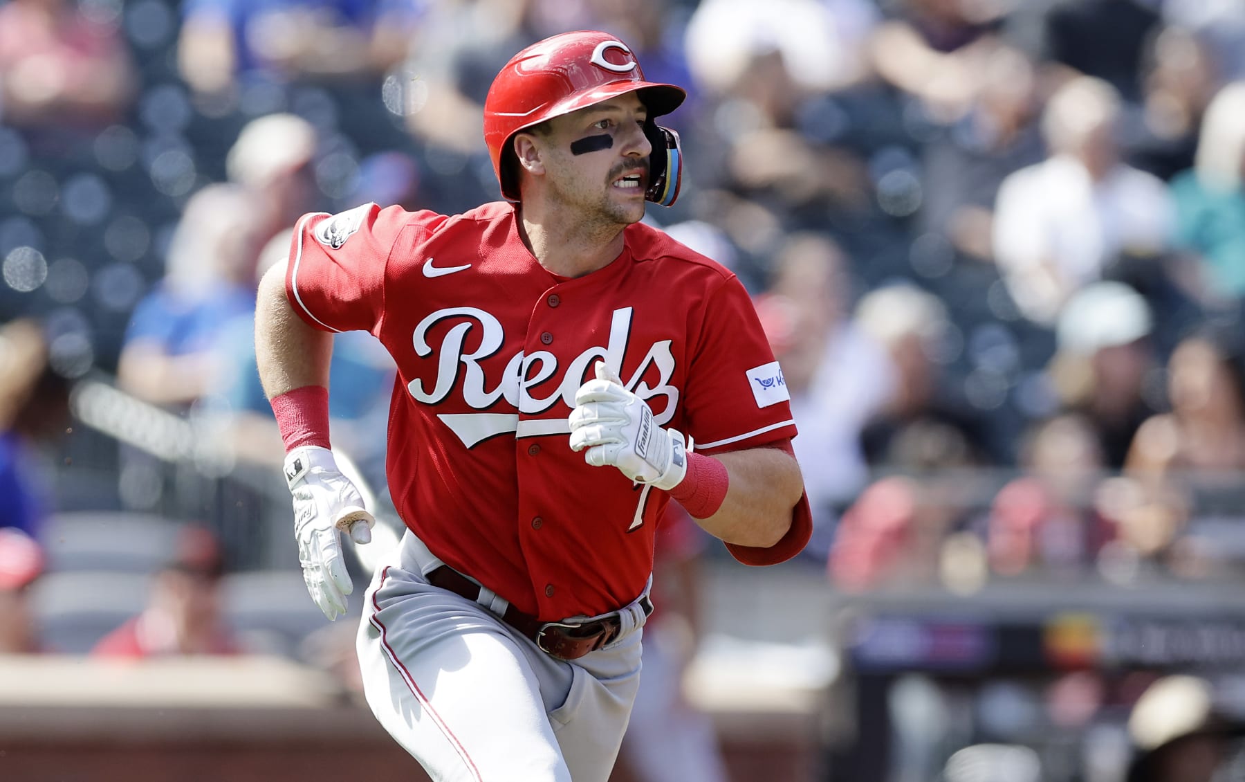 NEW YORK, NEW YORK - SEPTEMBER 17: (NEW YORK DAILIES OUT)  Spencer Steer #7 of the Cincinnati Reds in action against the New York Mets at Citi Field on September 17, 2023 in New York City. The Mets defeated the Reds 8-4. (Photo by Jim McIsaac/Getty Images)