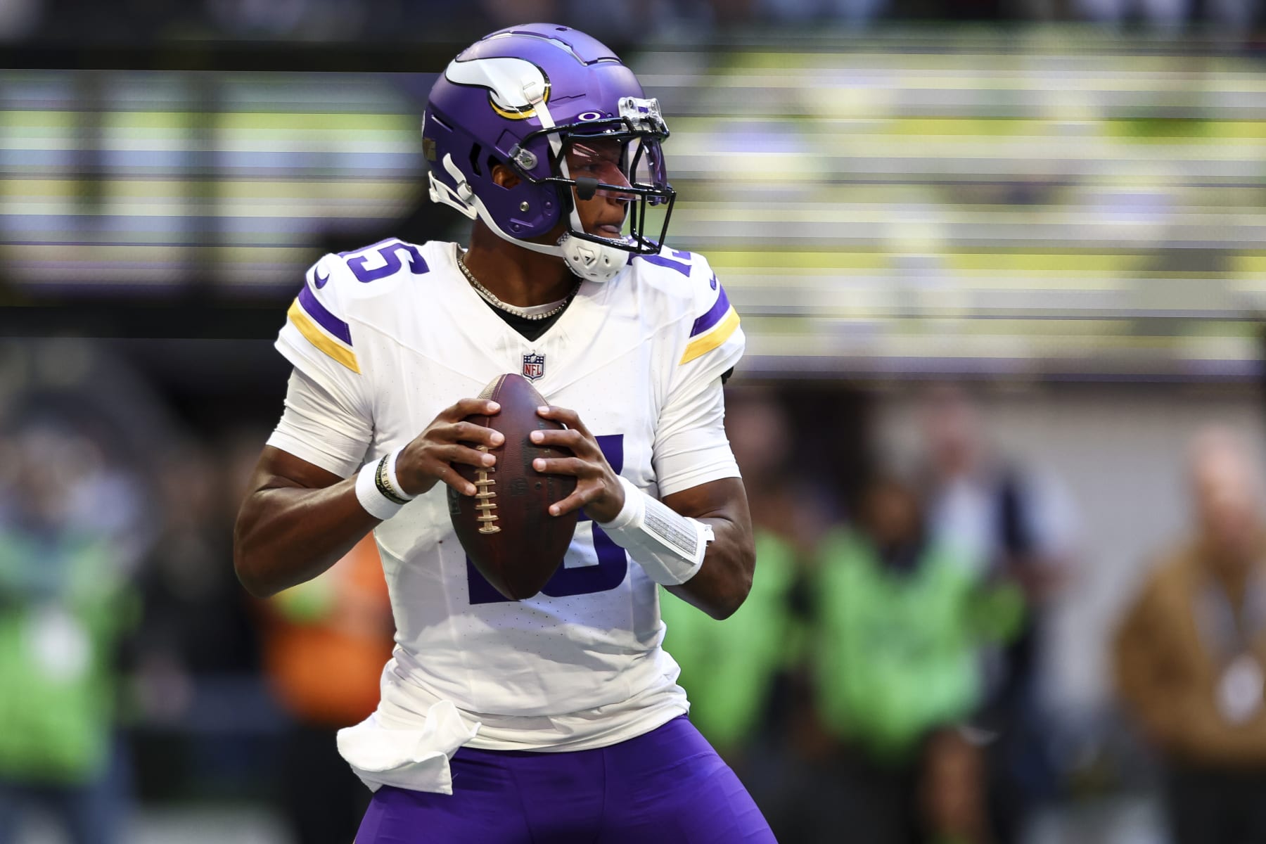 ATLANTA, GA - NOVEMBER 5: Joshua Dobbs #15 of the Minnesota Vikings drops back to pass during the second quarter of an NFL football game against the Atlanta Falcons at Mercedes-Benz Stadium on November 5, 2023 in Atlanta, Georgia. (Photo by Kevin Sabitus/Getty Images)