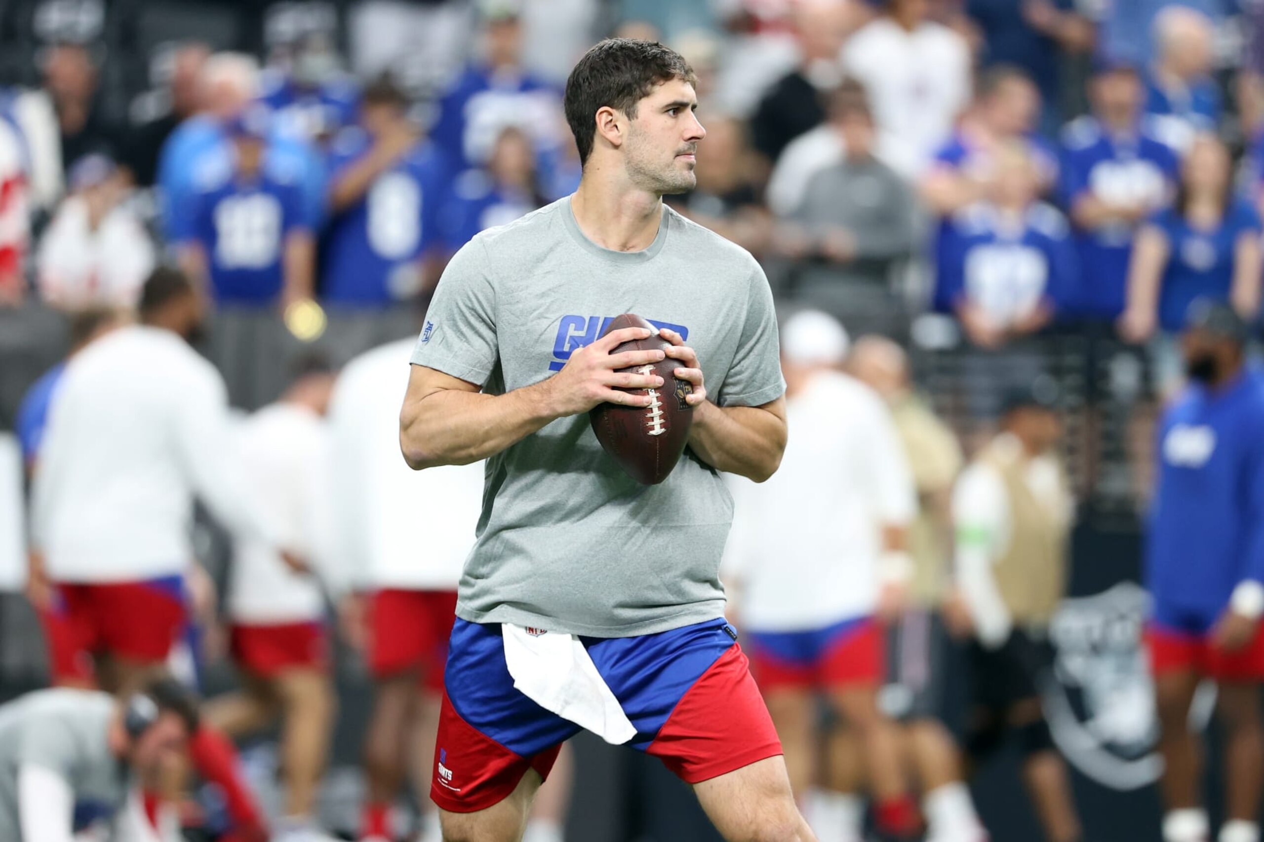 LAS VEGAS, NEVADA - NOVEMBER 05: Daniel Jones #8 of the New York Giants warms up before a game against the Las Vegas Raiders at Allegiant Stadium on November 05, 2023 in Las Vegas, Nevada. (Photo by Ian Maule/Getty Images)