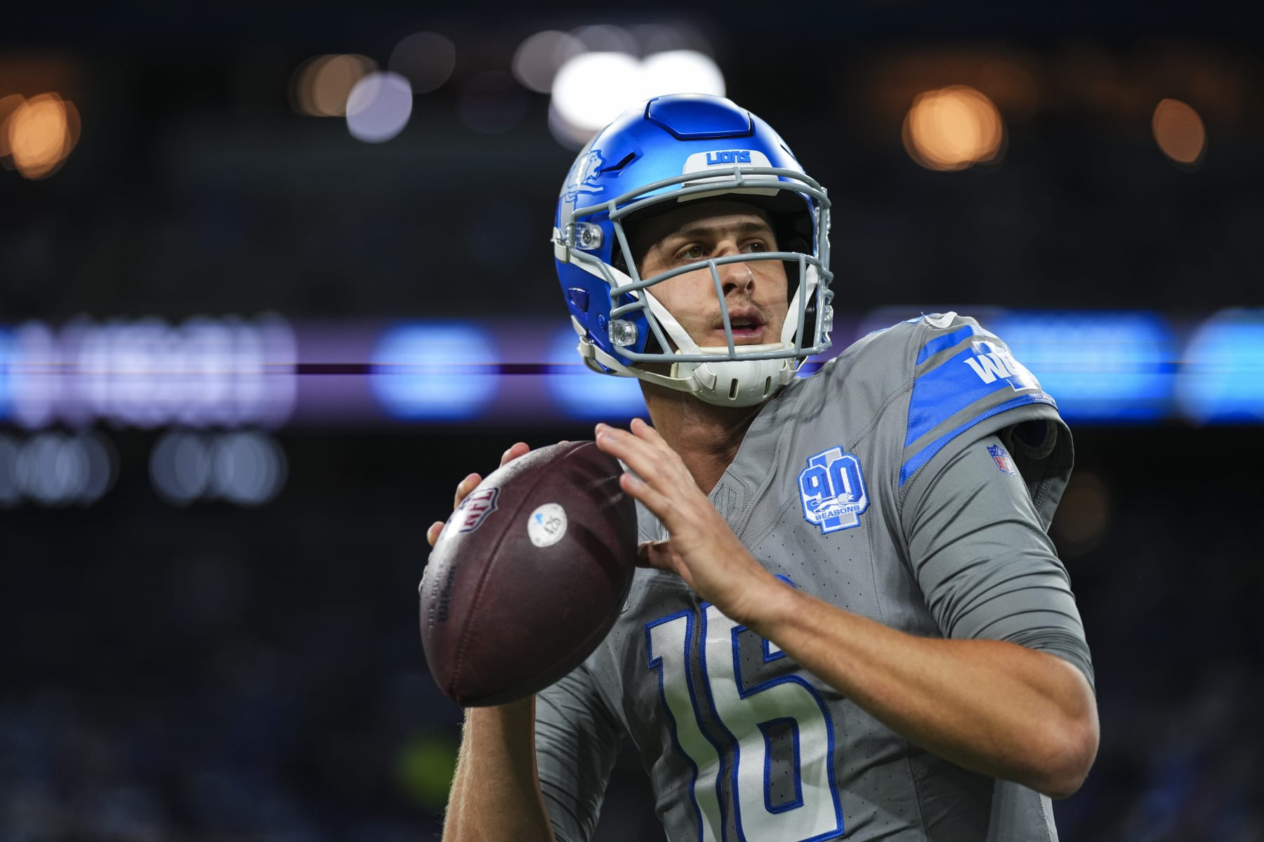 DETROIT, MI - OCTOBER 30: Jared Goff #16 of the Detroit Lions warms up prior to an NFL game against the Las Vegas Raiders at Ford Field on October 30, 2023 in Detroit, Michigan. (Photo by Cooper Neill/Getty Images)