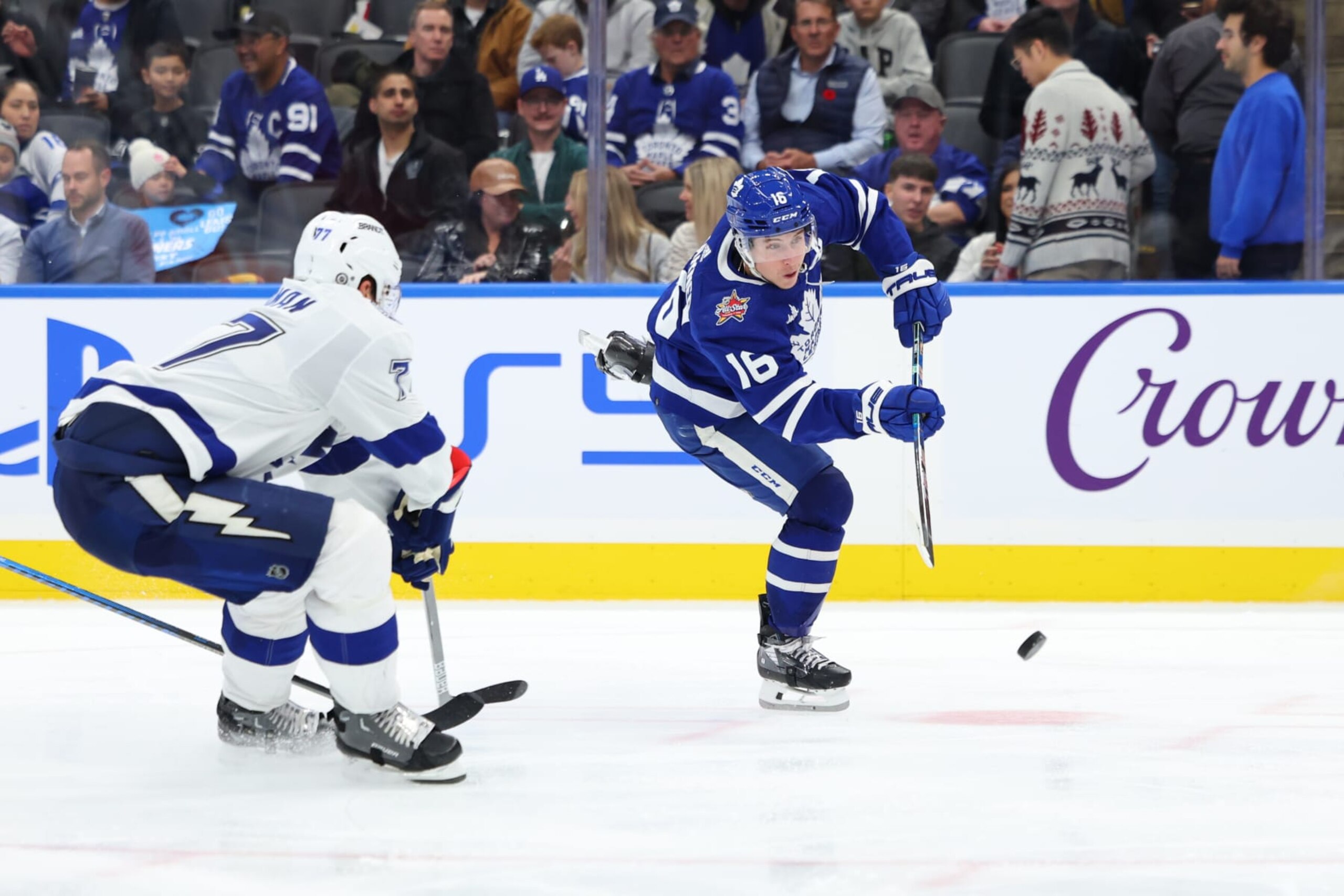 TORONTO, ON - NOVEMBER 06: Toronto Maple Leafs right wing Mitchell Marner (16) shoots and scores in the third period during the NHL regular season game between the Tampa Bay Lightning and the Toronto Maple Leafs on November 06, 2023 at Scotiabank Arena in Toronto, ON. (Photo by Gavin Napier/Icon Sportswire via Getty Images)