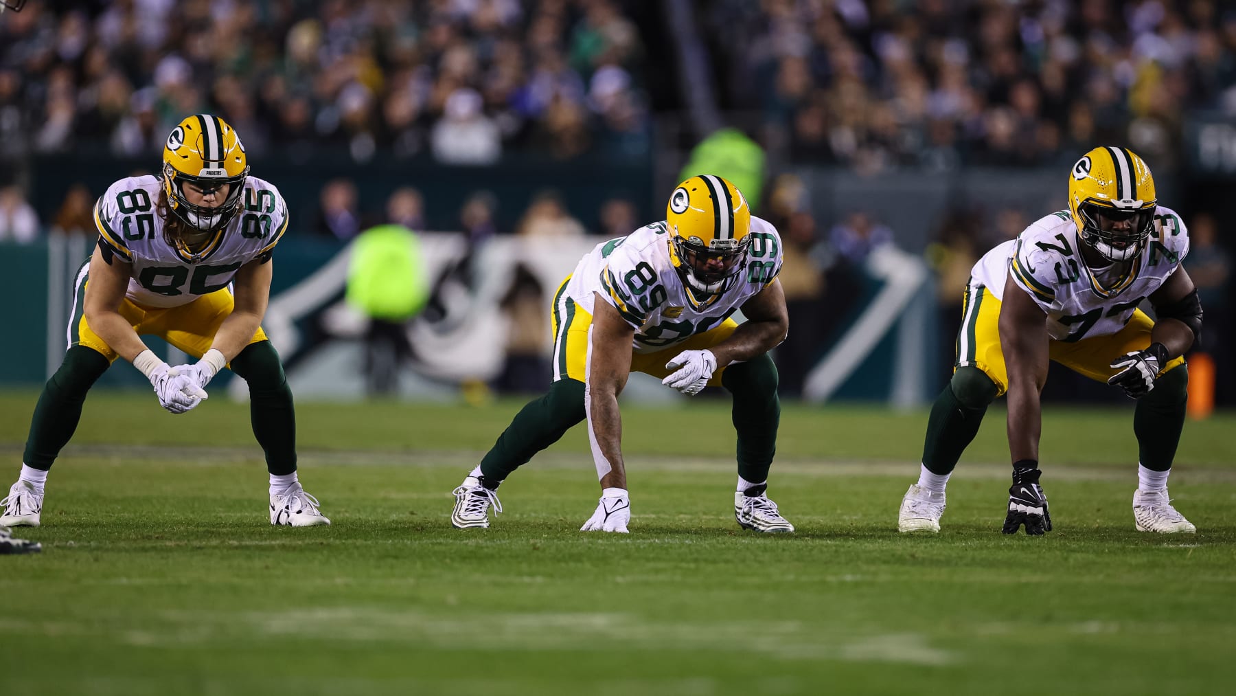 PHILADELPHIA, PA - NOVEMBER 27: Robert Tonyan #85, Marcedes Lewis #89, and Yosh Nijman #73 of the Green Bay Packers line up Philadelphia Eagles during the second half at Lincoln Financial Field on November 27, 2022 in Philadelphia, Pennsylvania. (Photo by Scott Taetsch/Getty Images)