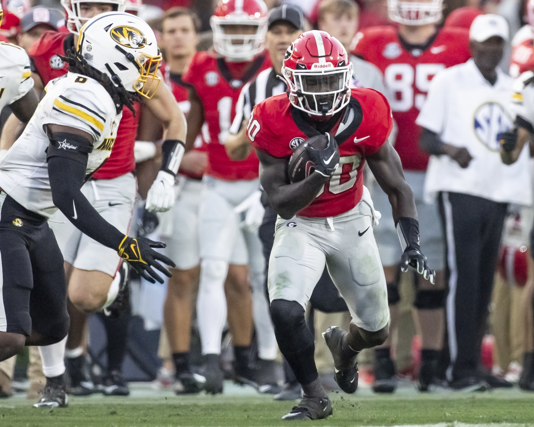 ATHENS, GA - NOVEMBER 4: Daijun Edwards #30 of the Georgia Bulldogs tries to cut back on a running play during a game between University of Missouri and University of Georgia at Sanford Stadium on November 4, 2023 in Athens, Georgia. (Photo by Steve Limentani/ISI Photos/Getty Images)