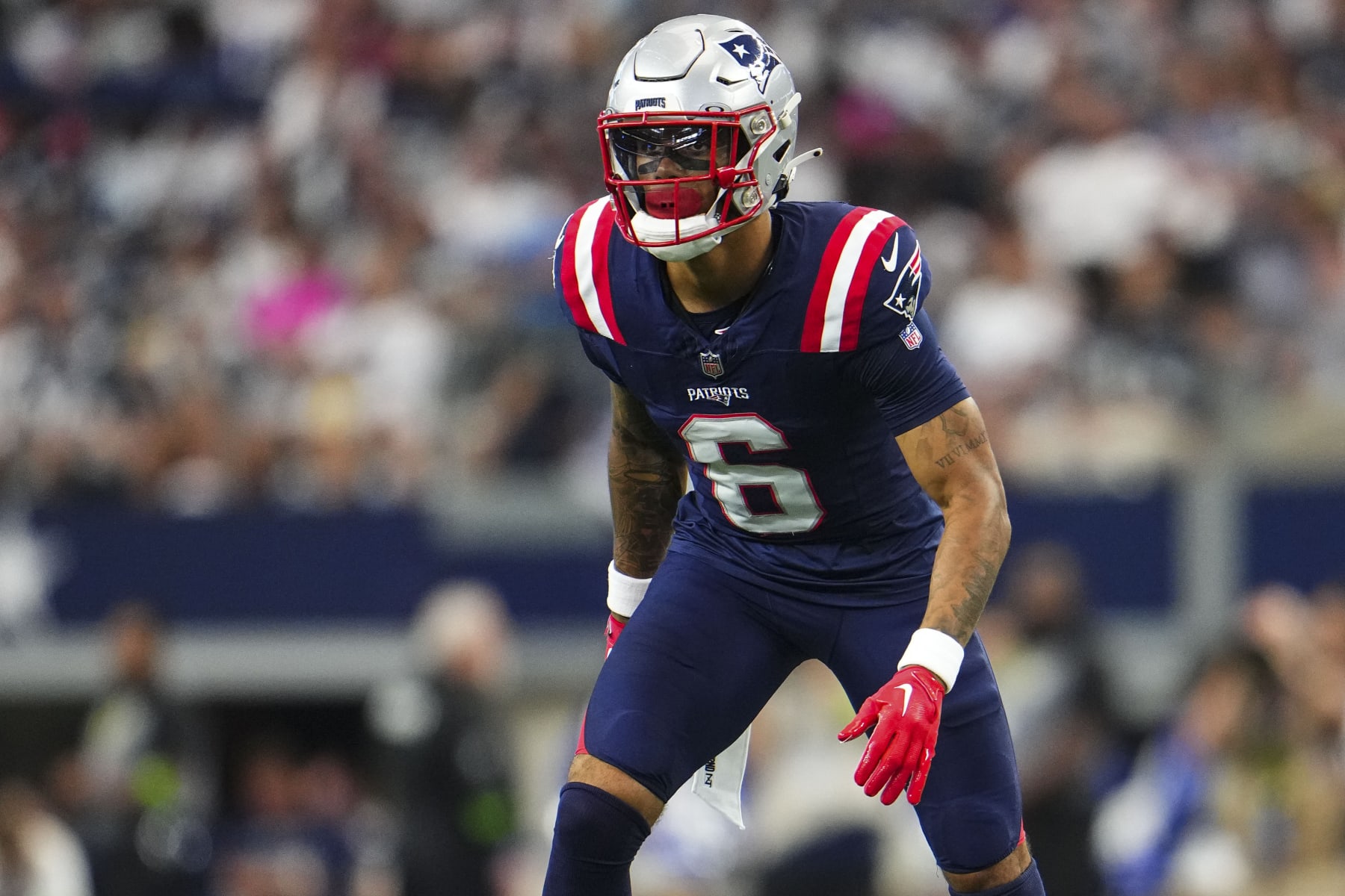 ARLINGTON, TX - OCTOBER 01: Christian Gonzalez #6 of the New England Patriots lines up before a play at AT&T Stadium on October 1, 2023 in Arlington, Texas. (Photo by Cooper Neill/Getty Images)