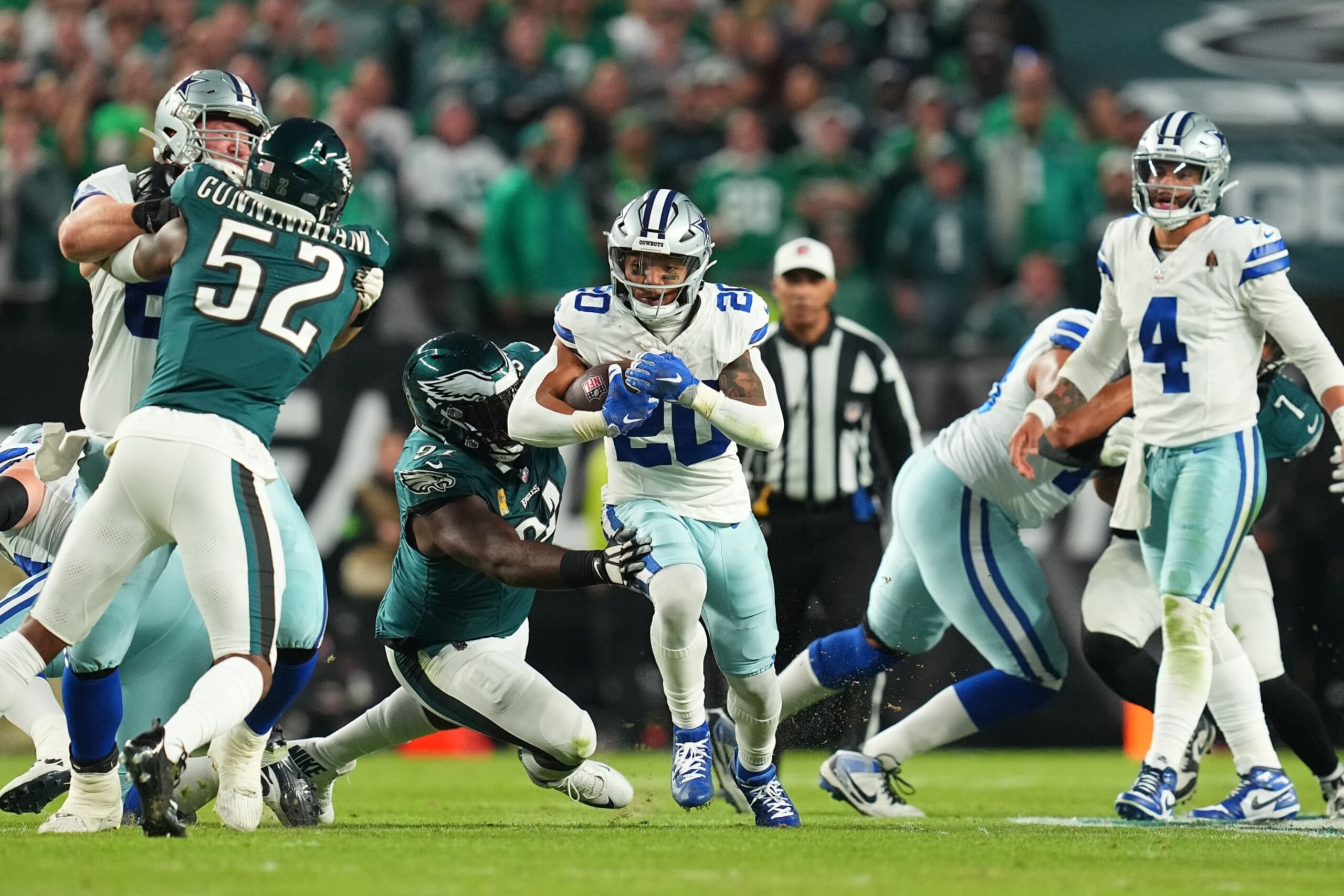 PHILADELPHIA, PENNSYLVANIA - NOVEMBER 05: Tony Pollard #20 of the Dallas Cowboys runs the ball during the second quarter in the game against the Philadelphia Eagles at Lincoln Financial Field on November 05, 2023 in Philadelphia, Pennsylvania. (Photo by Mitchell Leff/Getty Images) PHILADELPHIA, PENNSYLVANIA - NOVEMBER 05: Tony Pollard #20 of the Dallas Cowboys runs the ball during the second quarter in the game against the Philadelphia Eagles at Lincoln Financial Field on November 05, 2023 in Philadelphia, Pennsylvania. (Photo by Mitchell Leff/Getty Images)