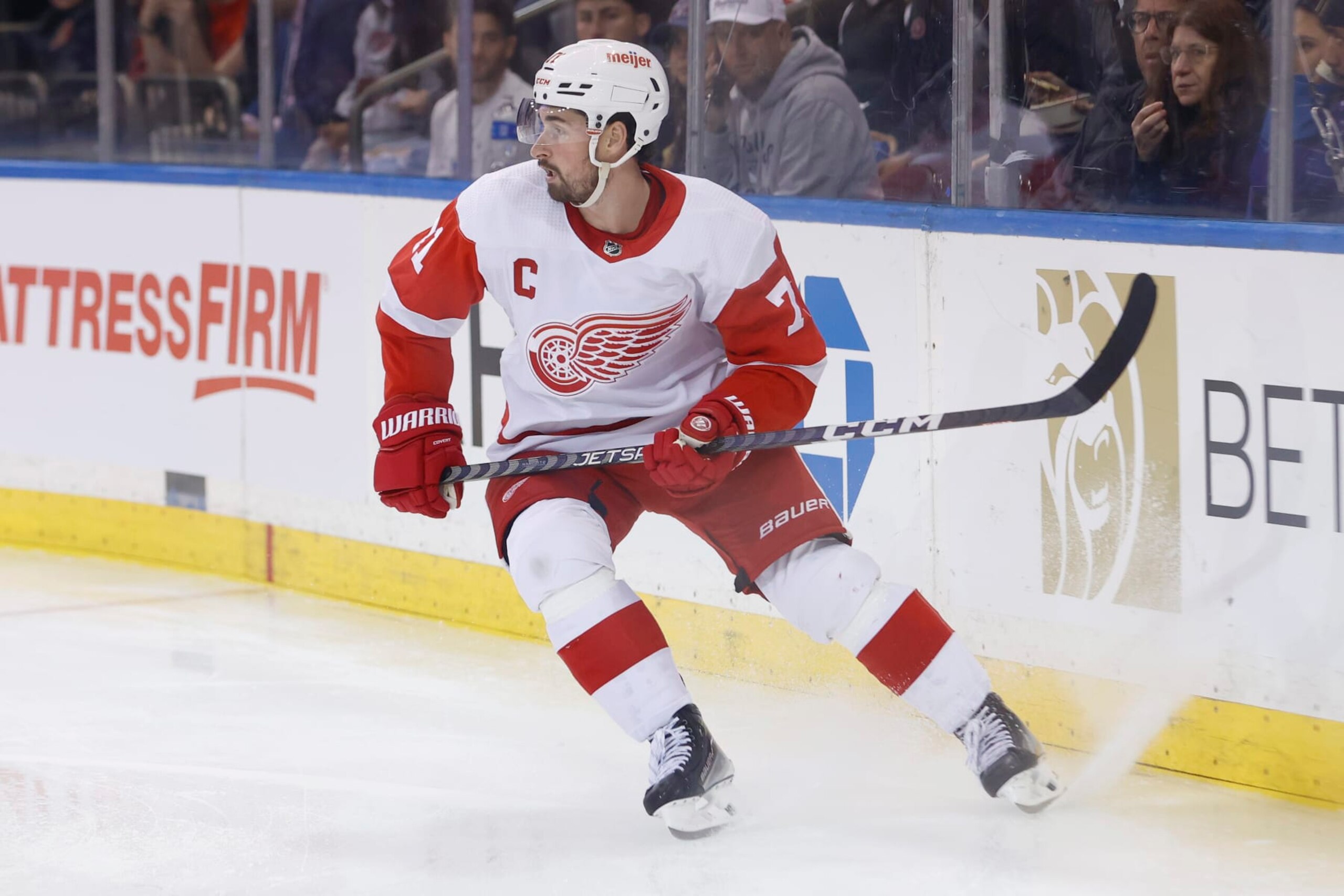 NEW YORK, NEW YORK - NOVEMBER 07: Dylan Larkin #71 of the Detroit Red Wings skates against the New York Rangers in the second period at Madison Square Garden on November 07, 2023 in New York City. (Photo by Josh Lobel/NHLI via Getty Images)