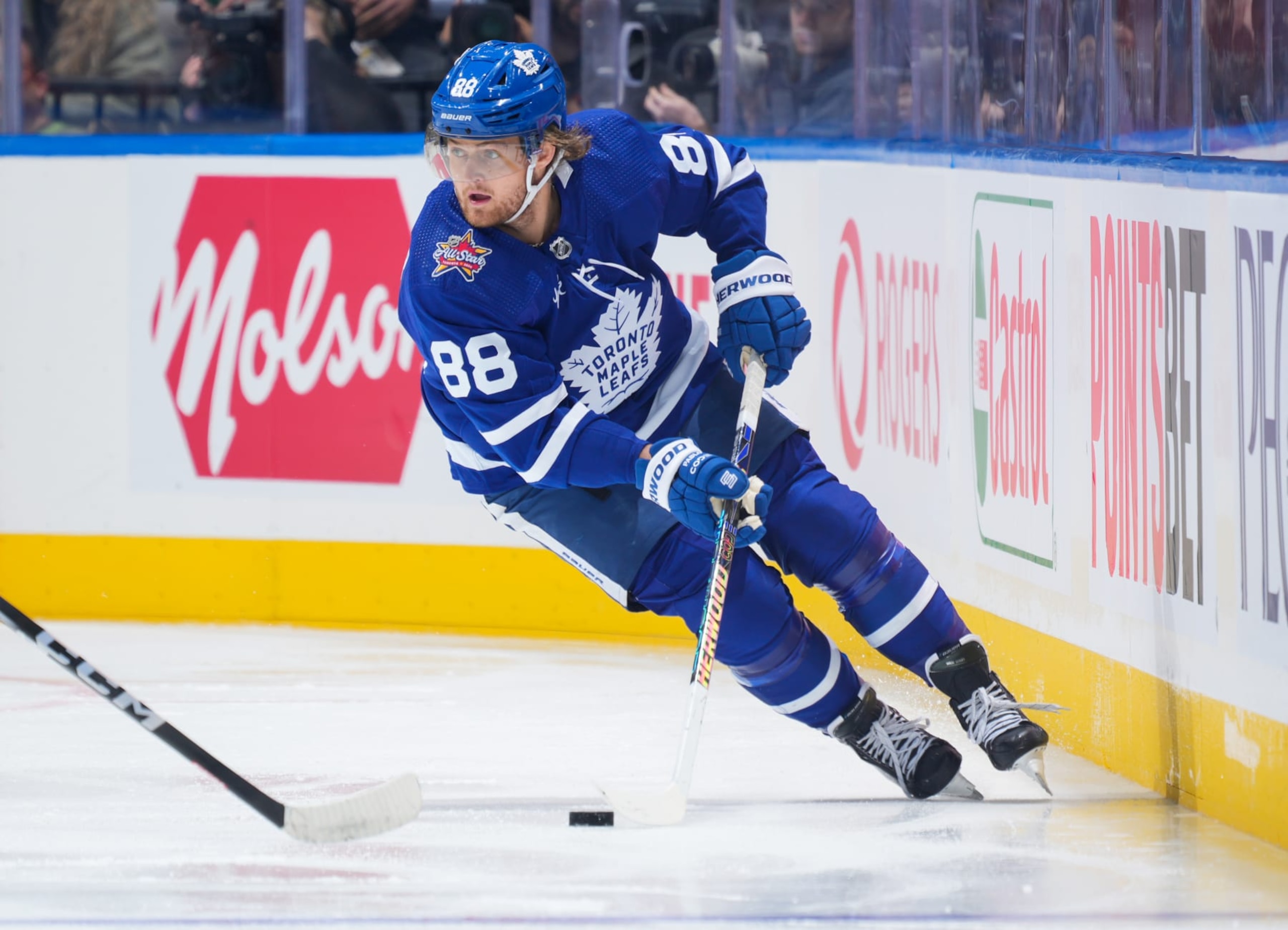 TORONTO, ON - NOVEMBER 6:  William Nylander #88 of the Toronto Maple Leafs skates with the puck during the second period against the Tampa Bay Lightning at Scotiabank Arena on November 6, 2023 in Toronto, Ontario, Canada.  (Photo by Mark Blinch/NHLI via Getty Images)