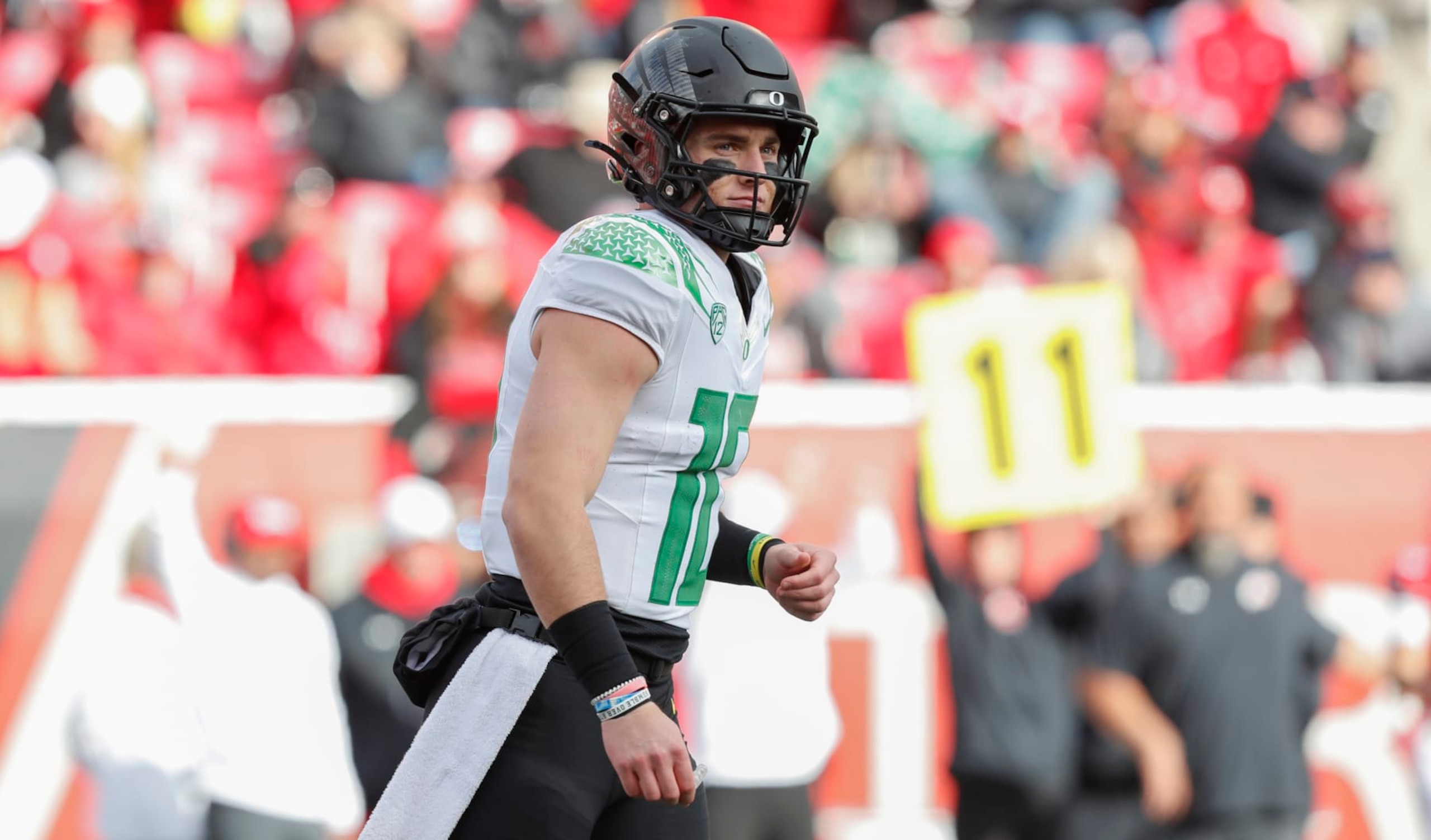 SALT LAKE CITY, UT - OCTOBER 28: Bo Nix #10 of the Oregon Ducks looks to the sideline for a play during the second half of their game against the Utah Utes at Rice Eccles Stadium on October 28, 2023 in Salt Lake City, Utah.  (Photo by Chris Gardner/Getty Images)
