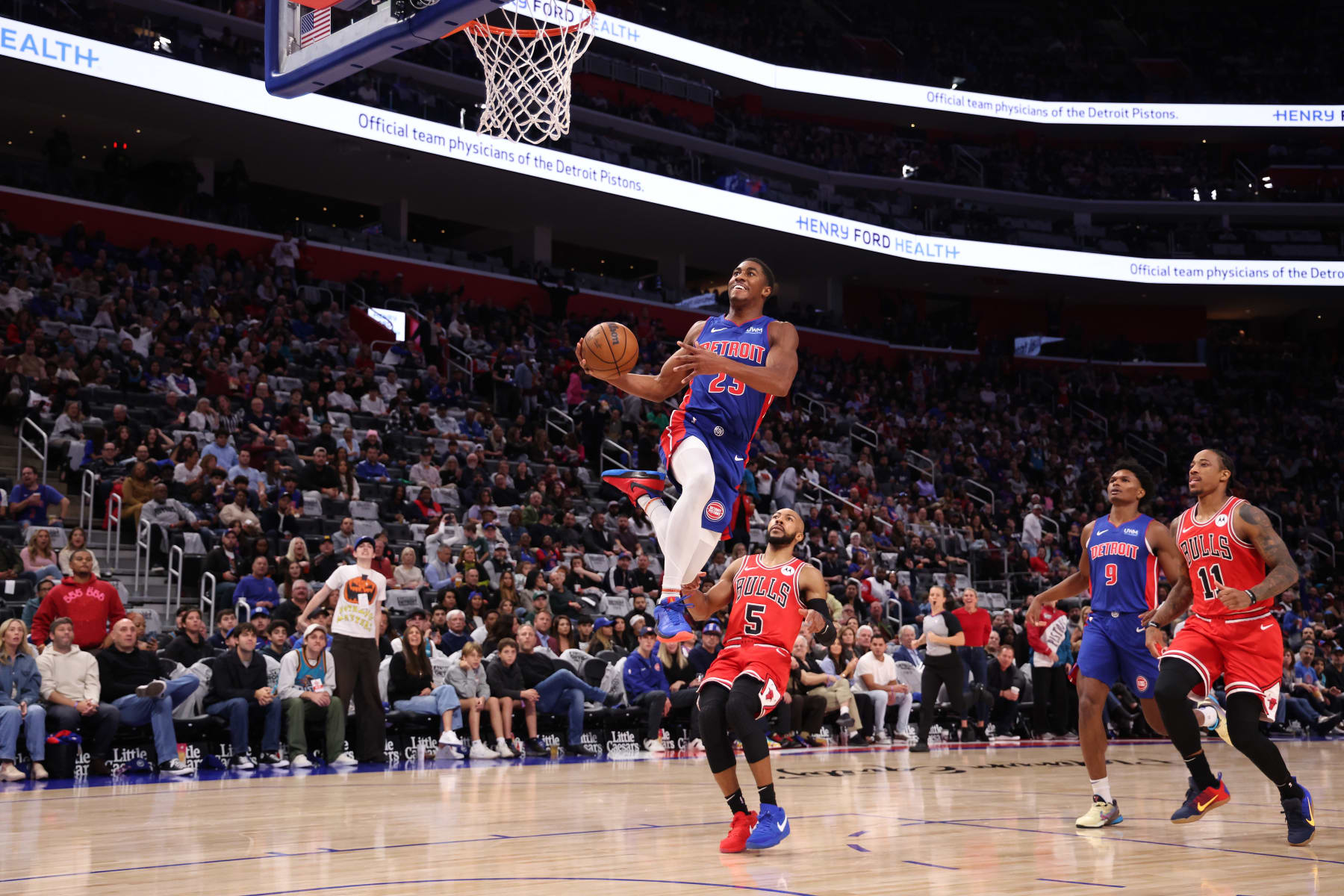 DETROIT, MICHIGAN - OCTOBER 28: Jaden Ivey #23 of the Detroit Pistons plays against the Chicago Bulls at Little Caesars Arena on October 28, 2023 in Detroit, Michigan.  NOTE TO USER: User expressly acknowledges and agrees that, by downloading and or using this photograph, User is consenting to the terms and conditions of the Getty Images License Agreement. (Photo by Gregory Shamus/Getty Images)