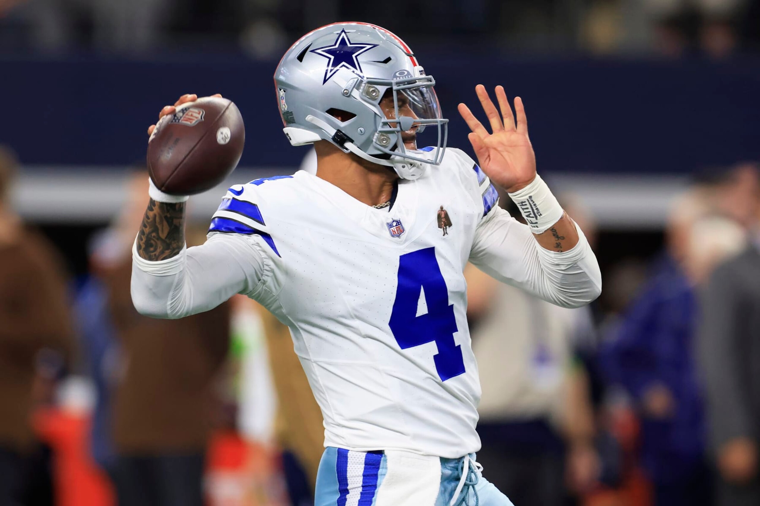 ARLINGTON, TEXAS - NOVEMBER 12: Dak Prescott #4 of the Dallas Cowboys warms up before the game against the New York Giants at AT&T Stadium on November 12, 2023 in Arlington, Texas. (Photo by Ron Jenkins/Getty Images)