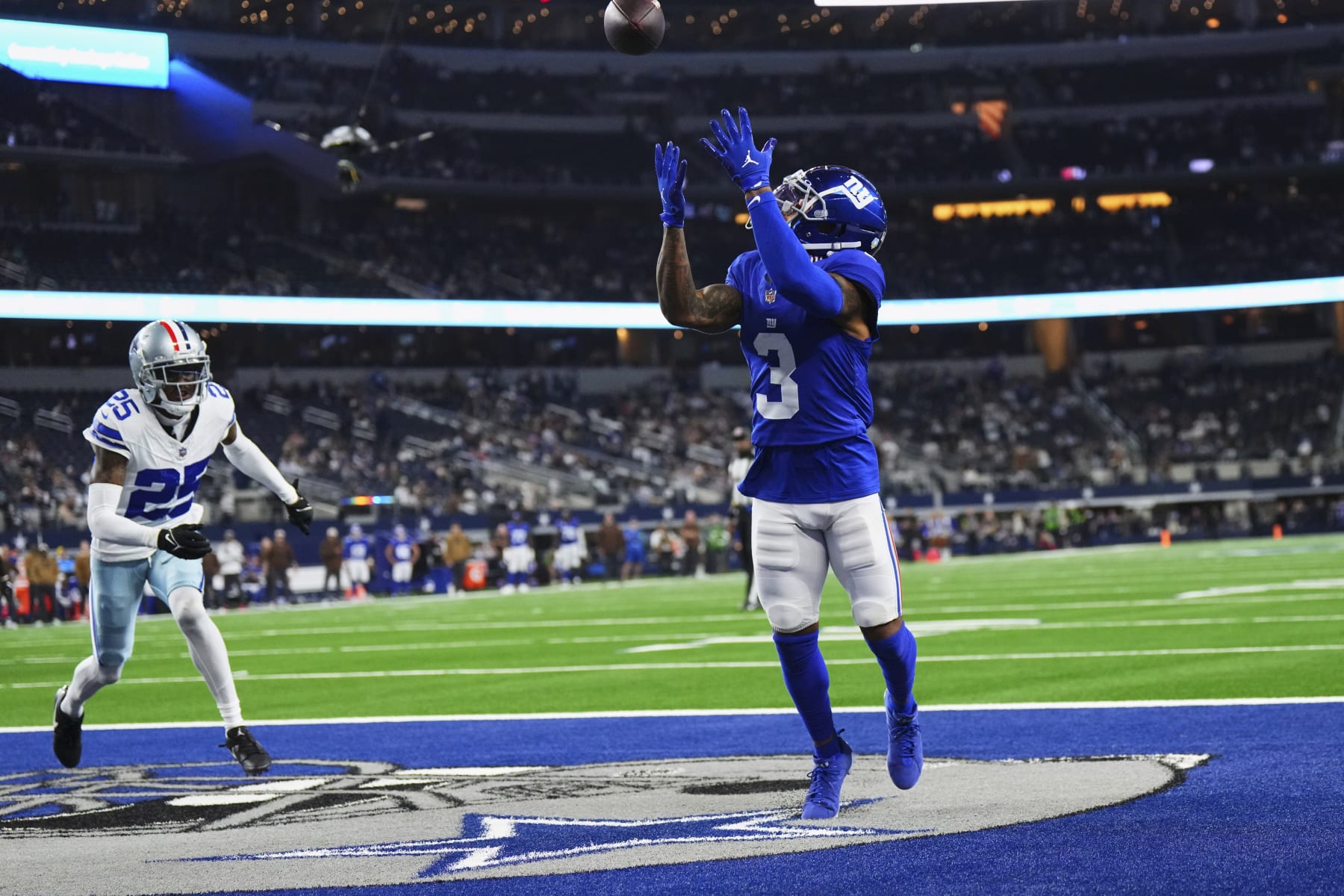 ARLINGTON, TX - NOVEMBER 12: Sterling Shepard #3 of the New York Giants catches a touchdown pass against the Dallas Cowboys during the second half at AT&T Stadium on November 12, 2023 in Arlington, Texas. (Photo by Cooper Neill/Getty Images)