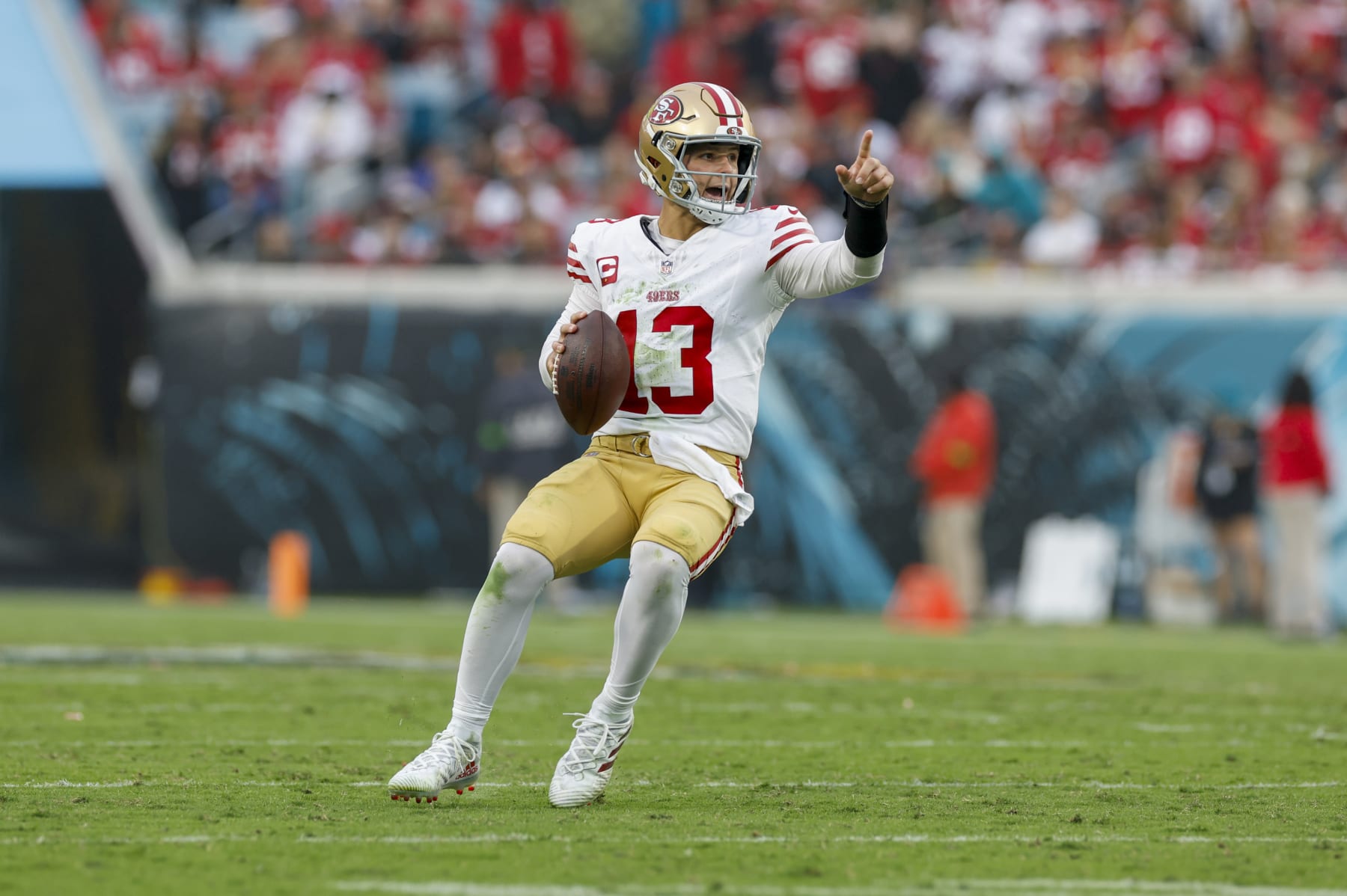 JACKSONVILLE, FL - NOVEMBER 12: San Francisco 49ers quarterback Brock Purdy (13) throws a pass during the game between the San Francisco 49ers and theJacksonville Jaguars on November 12, 2023 at  EverBank Stadium in Jacksonville, Florida. (Photo by David Rosenblum/Icon Sportswire via Getty Images)