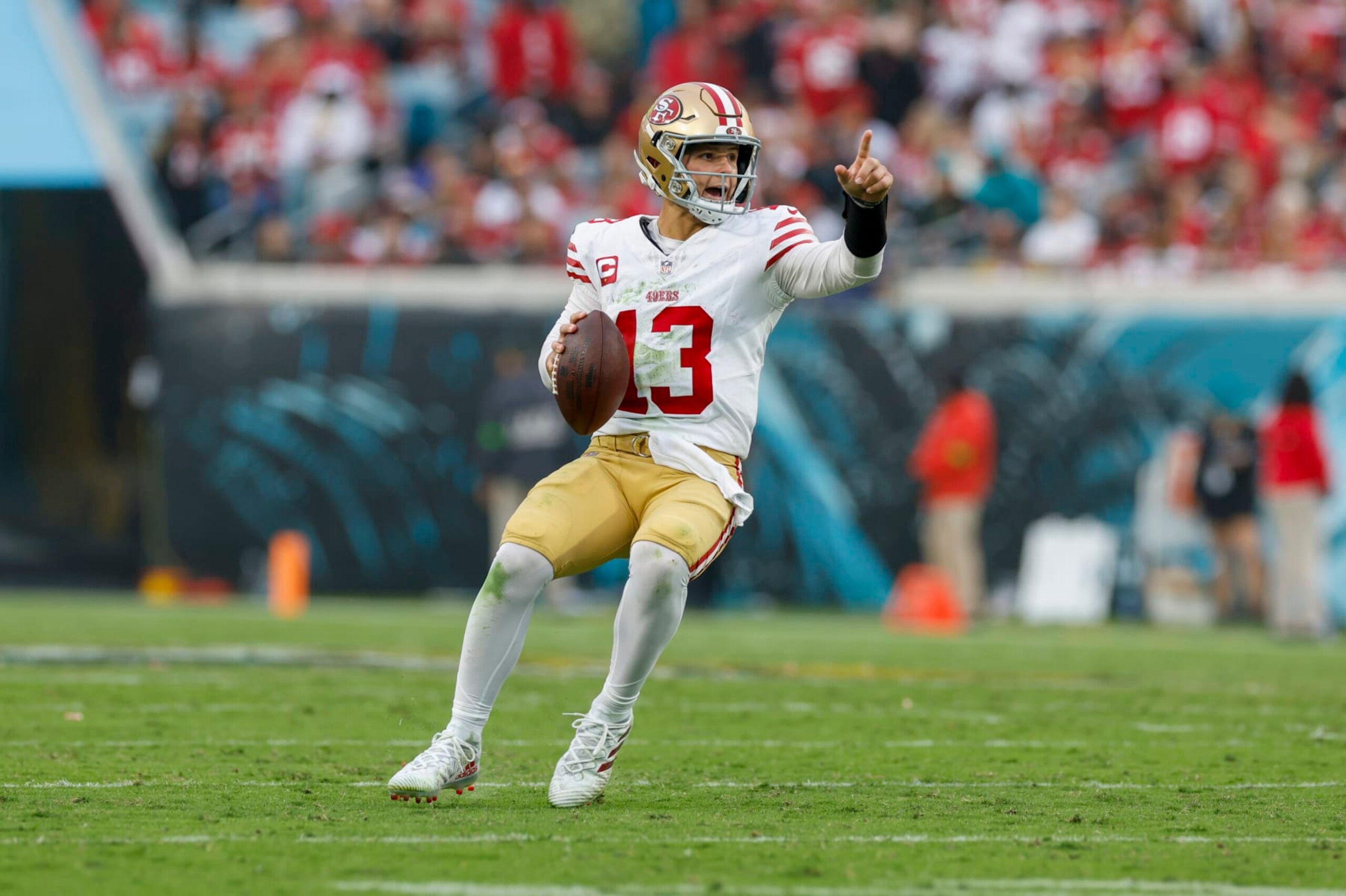 JACKSONVILLE, FL - NOVEMBER 12: San Francisco 49ers quarterback Brock Purdy (13) throws a pass during the game between the San Francisco 49ers and theJacksonville Jaguars on November 12, 2023 at  EverBank Stadium in Jacksonville, Florida. (Photo by David Rosenblum/Icon Sportswire via Getty Images)