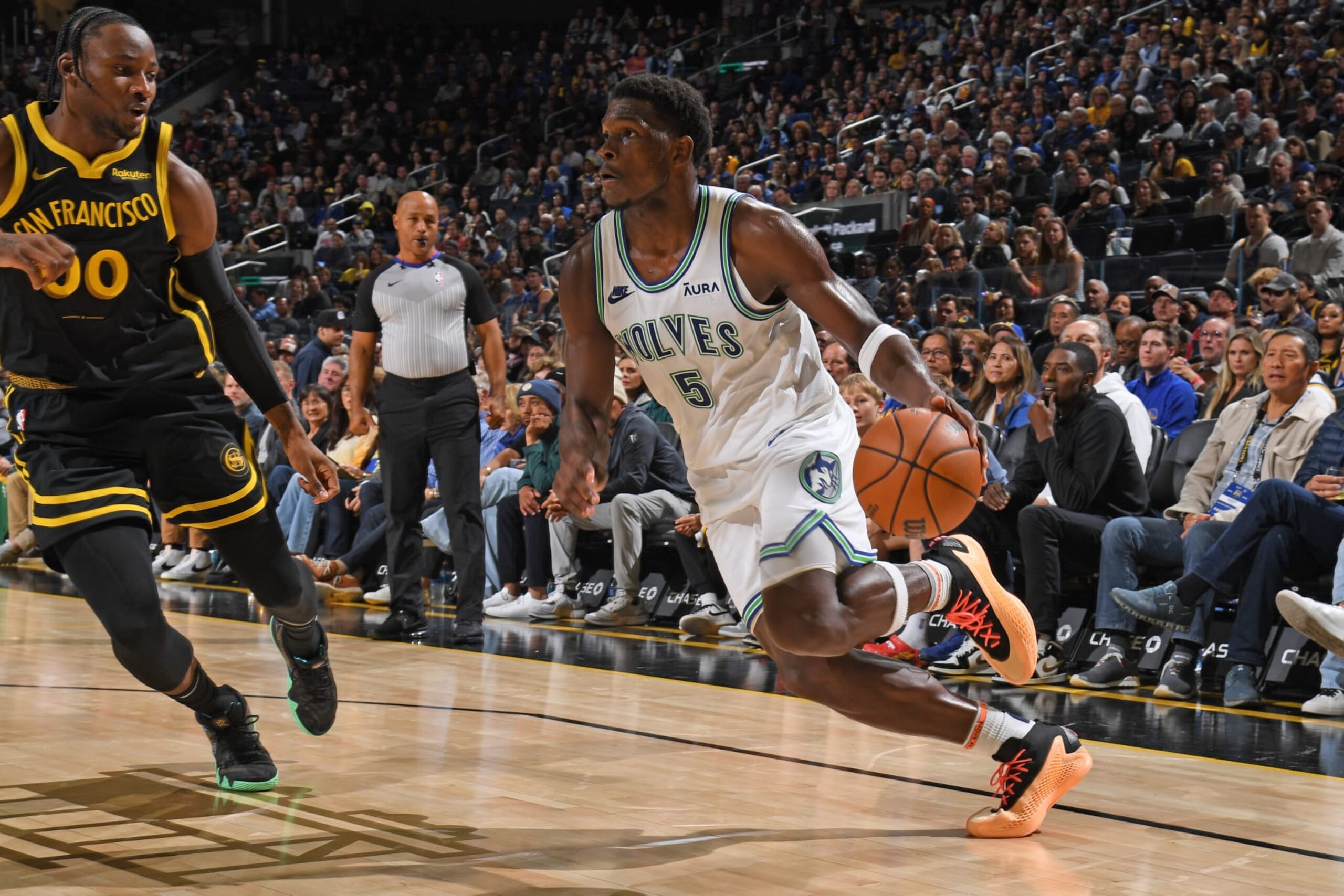 SAN FRANCISCO, CA - NOVEMBER 12: Anthony Edwards #5 of the Minnesota Timberwolves drives to the basket during the game against the Golden State Warriors on November 12, 2023 at Chase Center in San Francisco, California. NOTE TO USER: User expressly acknowledges and agrees that, by downloading and or using this photograph, user is consenting to the terms and conditions of Getty Images License Agreement. Mandatory Copyright Notice: Copyright 2023 NBAE (Photo by Noah Graham/NBAE via Getty Images)
