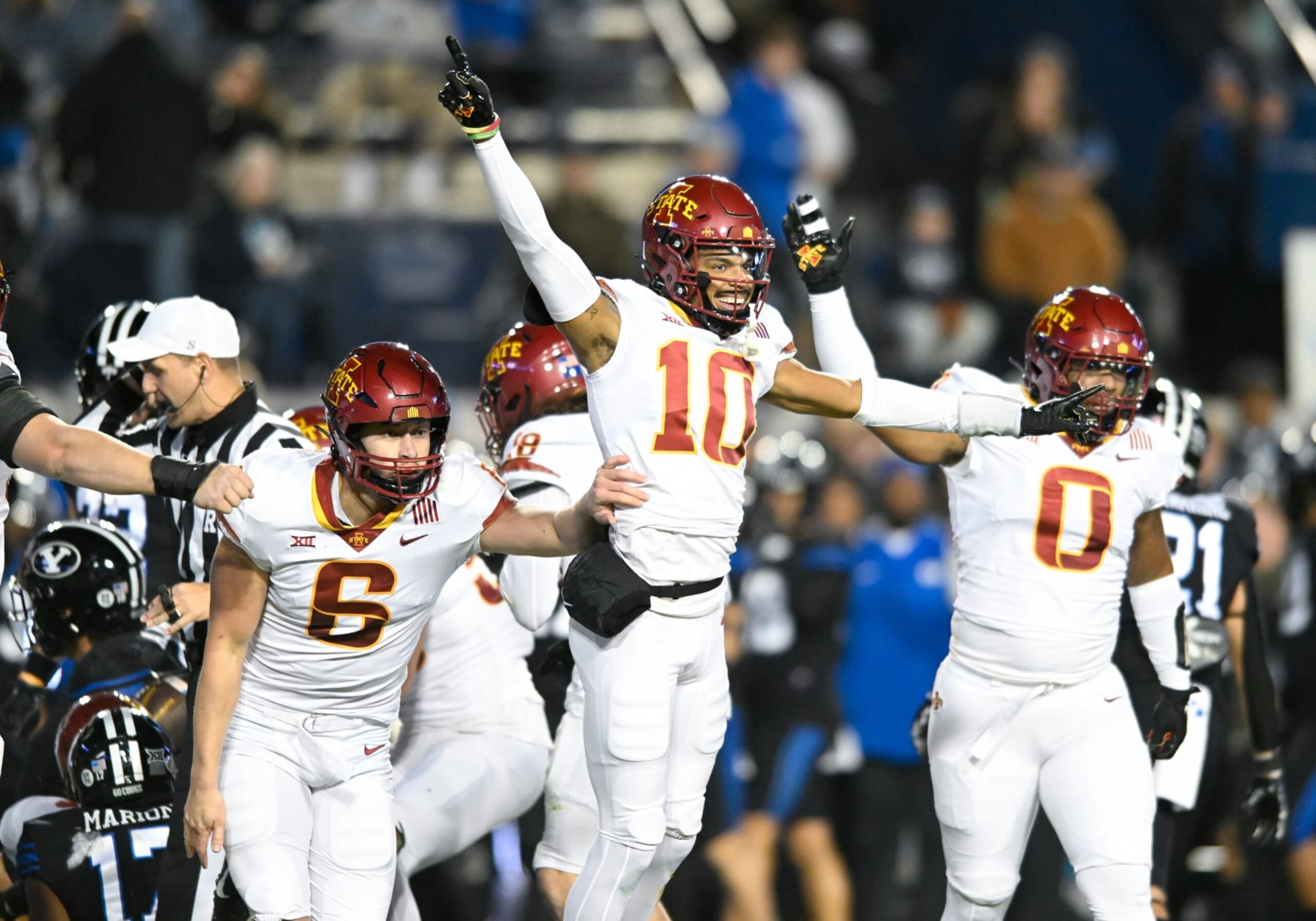 PROVO, UT - NOVEMBER 11: Iowa State Cyclones defensive back Darien Porter (10) celebrates after the defense gets a turnover during a college football game between the Iowa State Cyclones and the BYU Cougars on November 11, 2023 at LaVell Edwards Stadium in Provo, Utah. (Photo by Boyd Ivey/Icon Sportswire via Getty Images) PROVO, UT - NOVEMBER 11: Iowa State Cyclones defensive back Darien Porter (10) celebrates after the defense gets a turnover during a college football game between the Iowa State Cyclones and the BYU Cougars on November 11, 2023 at LaVell Edwards Stadium in Provo, Utah. (Photo by Boyd Ivey/Icon Sportswire via Getty Images)