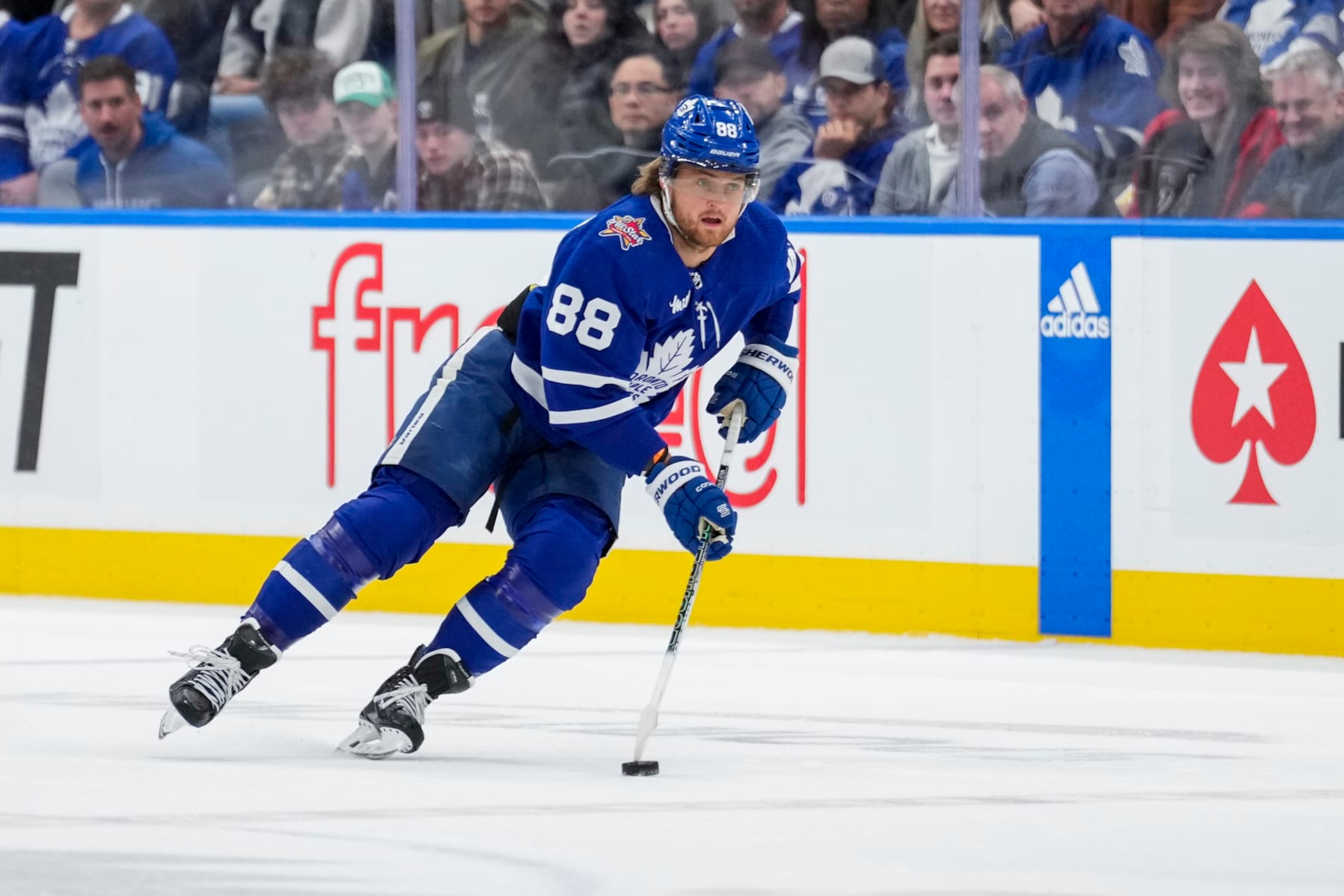 TORONTO, ON - NOVEMBER 11: William Nylander #88 of the Toronto Maple Leafs plays the puck against the Vancouver Canucks during the first period at the Scotiabank Arena on November 11, 2023 in Toronto, Ontario, Canada. (Photo by Andrew Lahodynskyj/NHLI via Getty Images) TORONTO, ON - NOVEMBER 11: William Nylander #88 of the Toronto Maple Leafs plays the puck against the Vancouver Canucks during the first period at the Scotiabank Arena on November 11, 2023 in Toronto, Ontario, Canada. (Photo by Andrew Lahodynskyj/NHLI via Getty Images)