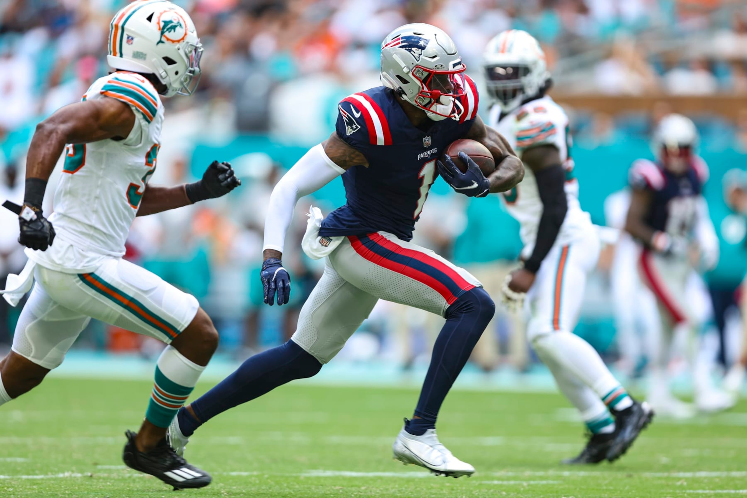 MIAMI GARDENS, FL - OCTOBER 29: DeVante Parker #1 of the New England Patriots runs the ball during at Hard Rock Stadium on October 29, 2023 in Miami Gardens, Florida. (Photo by Perry Knotts/Getty Images)