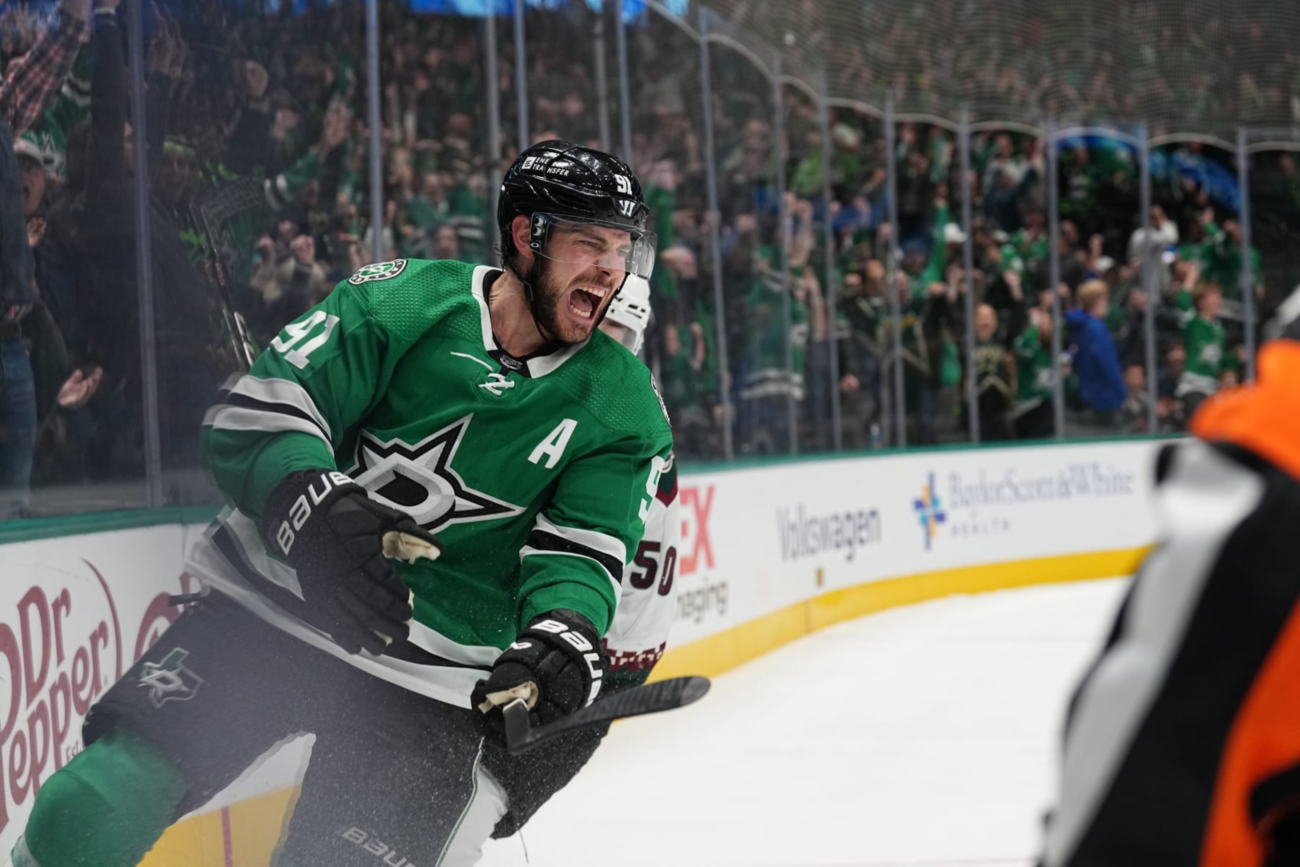 DALLAS, TX - NOVEMBER 14: Tyler Seguin #91 of the Dallas Stars celebrates a goal against the Arizona Coyotes at the American Airlines Center on November 14, 2023 in Dallas, Texas. (Photo by Glenn James/NHLI via Getty Images) DALLAS, TX - NOVEMBER 14: Tyler Seguin #91 of the Dallas Stars celebrates a goal against the Arizona Coyotes at the American Airlines Center on November 14, 2023 in Dallas, Texas. (Photo by Glenn James/NHLI via Getty Images)