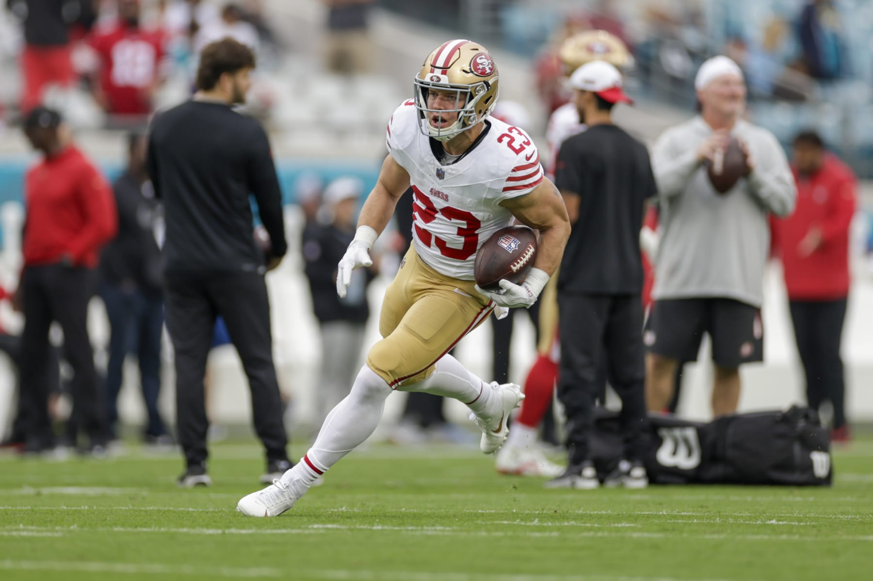 JACKSONVILLE, FL - NOVEMBER 12: San Francisco 49ers running back Christian McCaffrey (23) before the game between the San Francisco 49ers and the Jacksonville Jaguars on November 12, 2023 at  EverBank Stadium in Jacksonville, Florida. (Photo by David Rosenblum/Icon Sportswire via Getty Images)