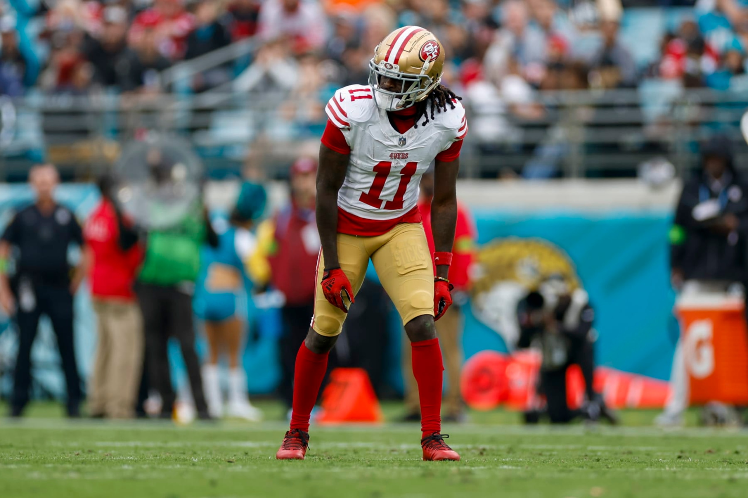 JACKSONVILLE, FL - NOVEMBER 12: San Francisco 49ers wide receiver Brandon Aiyuk (11) lines up for a play during the game between the San Francisco 49ers and the Jacksonville Jaguars on November 12, 2023 at  EverBank Stadium in Jacksonville, Florida. (Photo by David Rosenblum/Icon Sportswire via Getty Images)