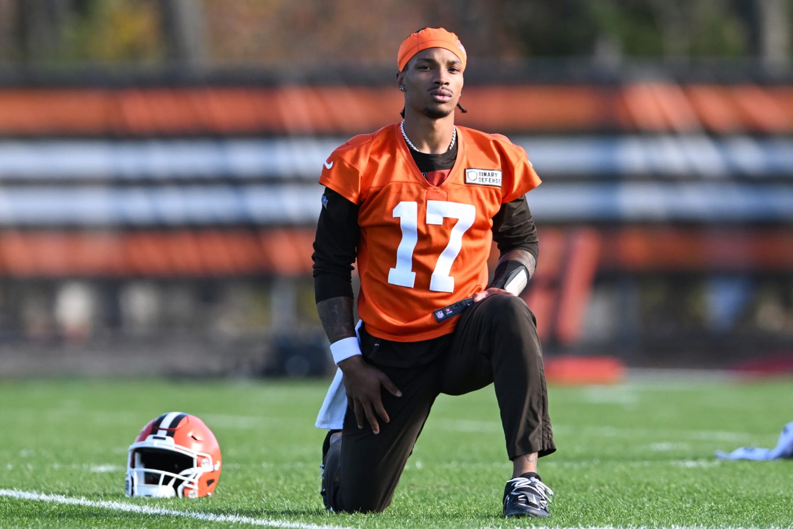 BEREA, OHIO - NOVEMBER 15: Dorian Thompson-Robinson #17 of the Cleveland Browns warms up during a practice at CrossCountry Mortgage Campus on November 15, 2023 in Berea, Ohio. (Photo by Nick Cammett/Getty Images)