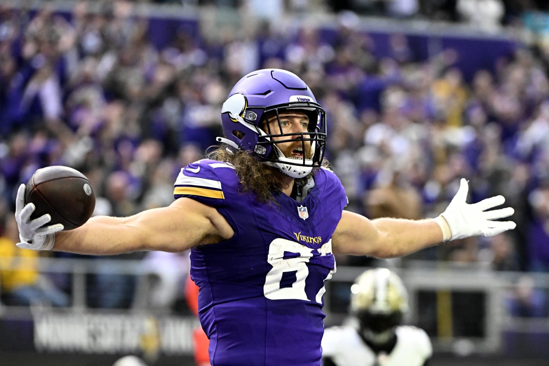 MINNEAPOLIS, MINNESOTA - NOVEMBER 12: T.J. Hockenson #87 of the Minnesota Vikings celebrates after scoring a touchdown against the New Orleans Saints during the second quarter at U.S. Bank Stadium on November 12, 2023 in Minneapolis, Minnesota. (Photo by Stephen Maturen/Getty Images)