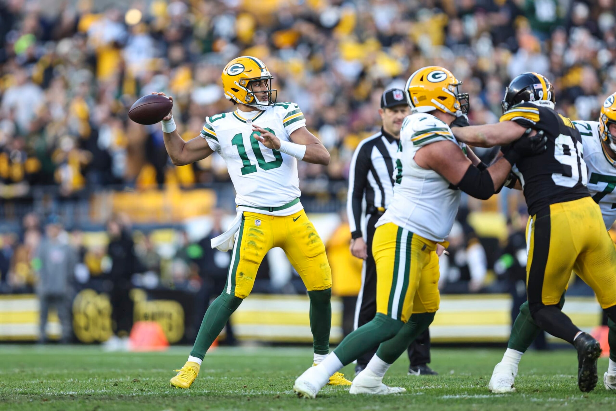 PITTSBURGH, PA - NOVEMBER 12: Jordan Love #10 of the Green Bay Packers throws the ball during an NFL football game against the Pittsburgh Steelers at Acrisure Stadium on November 12, 2023 in Pittsburgh, Pennsylvania. (Photo by Perry Knotts/Getty Images)