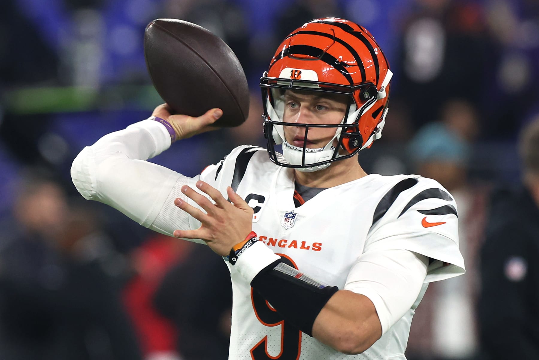 BALTIMORE, MARYLAND - NOVEMBER 16: Joe Burrow #9 of the Cincinnati Bengals warms up prior to the game against the Baltimore Ravens at M&T Bank Stadium on November 16, 2023 in Baltimore, Maryland. (Photo by Rob Carr/Getty Images)